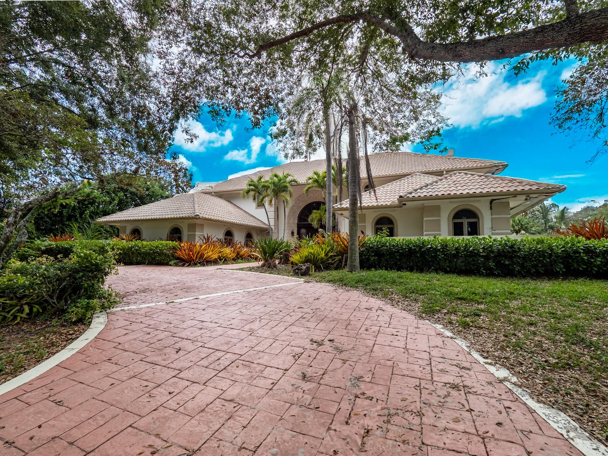 10519 Pine Tree Terrace, Boynton Beach, Florida 33436