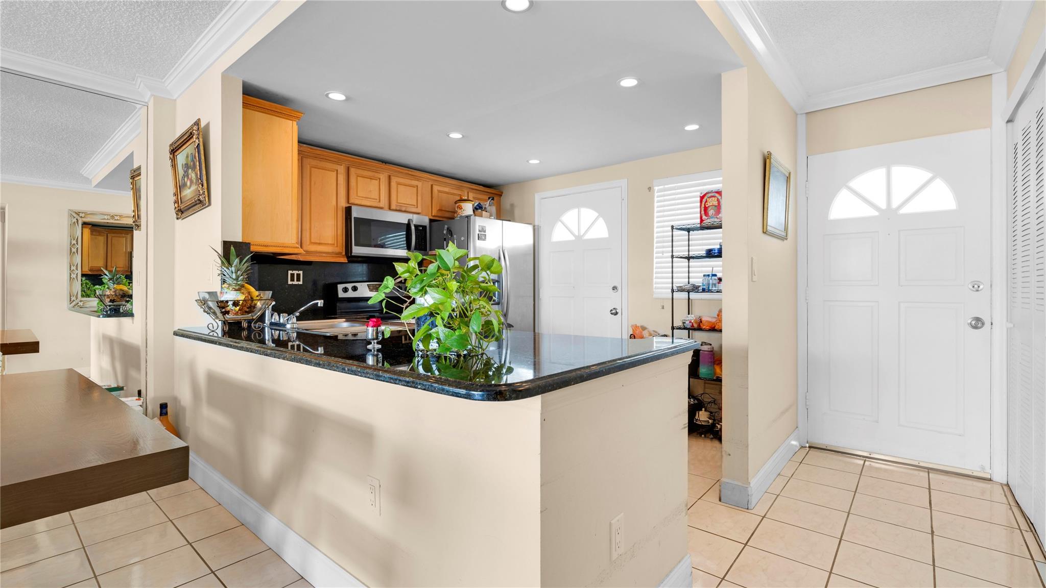 3725 169th St Unit 207, North Miami Beach, Florida 33160