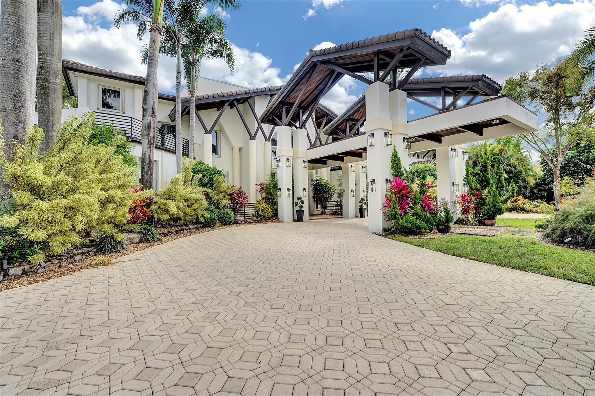 7272 NW 62nd Ter