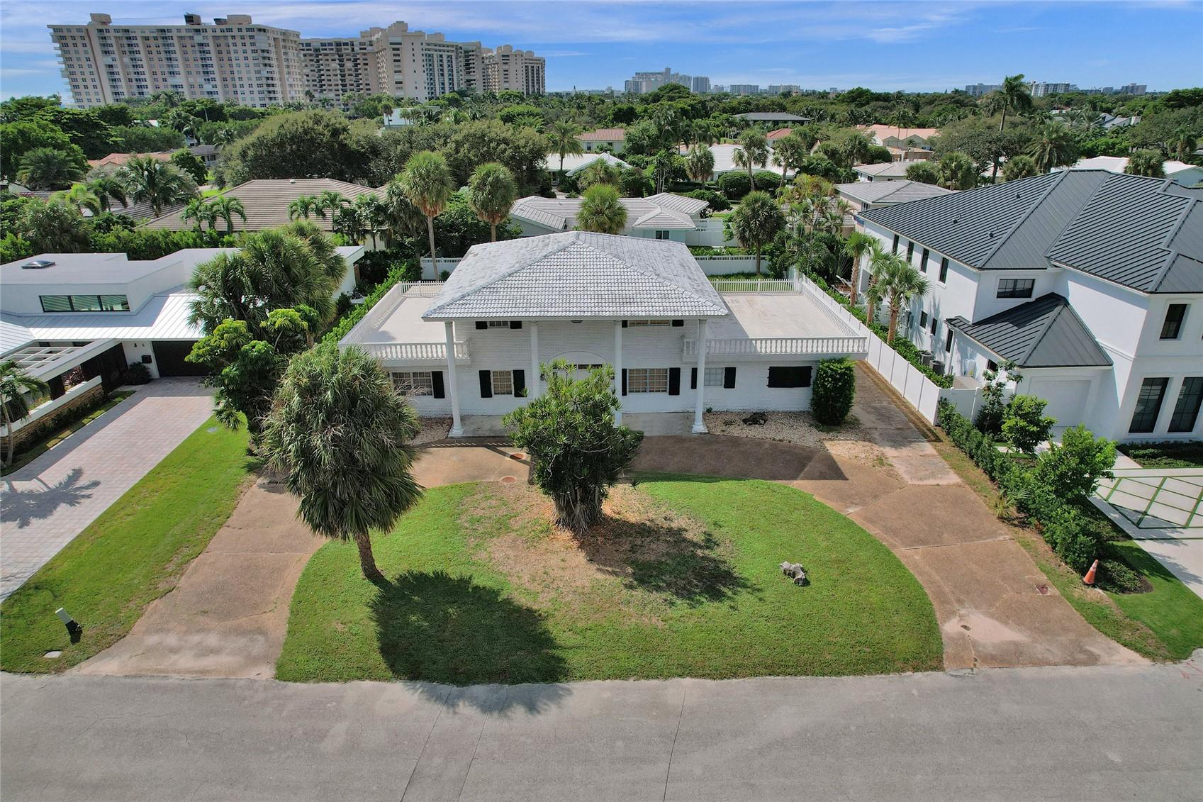 6 Tahoe Ln, Sea Ranch Lakes, Florida 33308