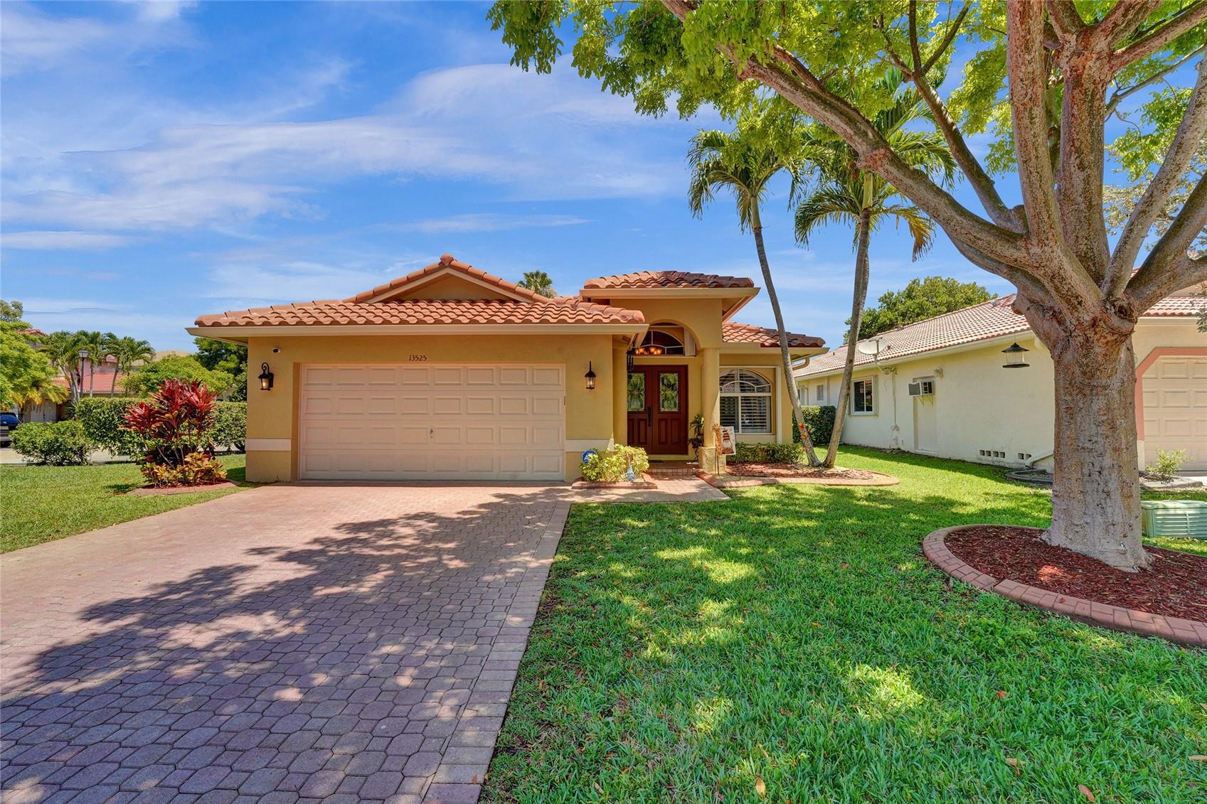 13525 7th St, Plantation, Florida 33325