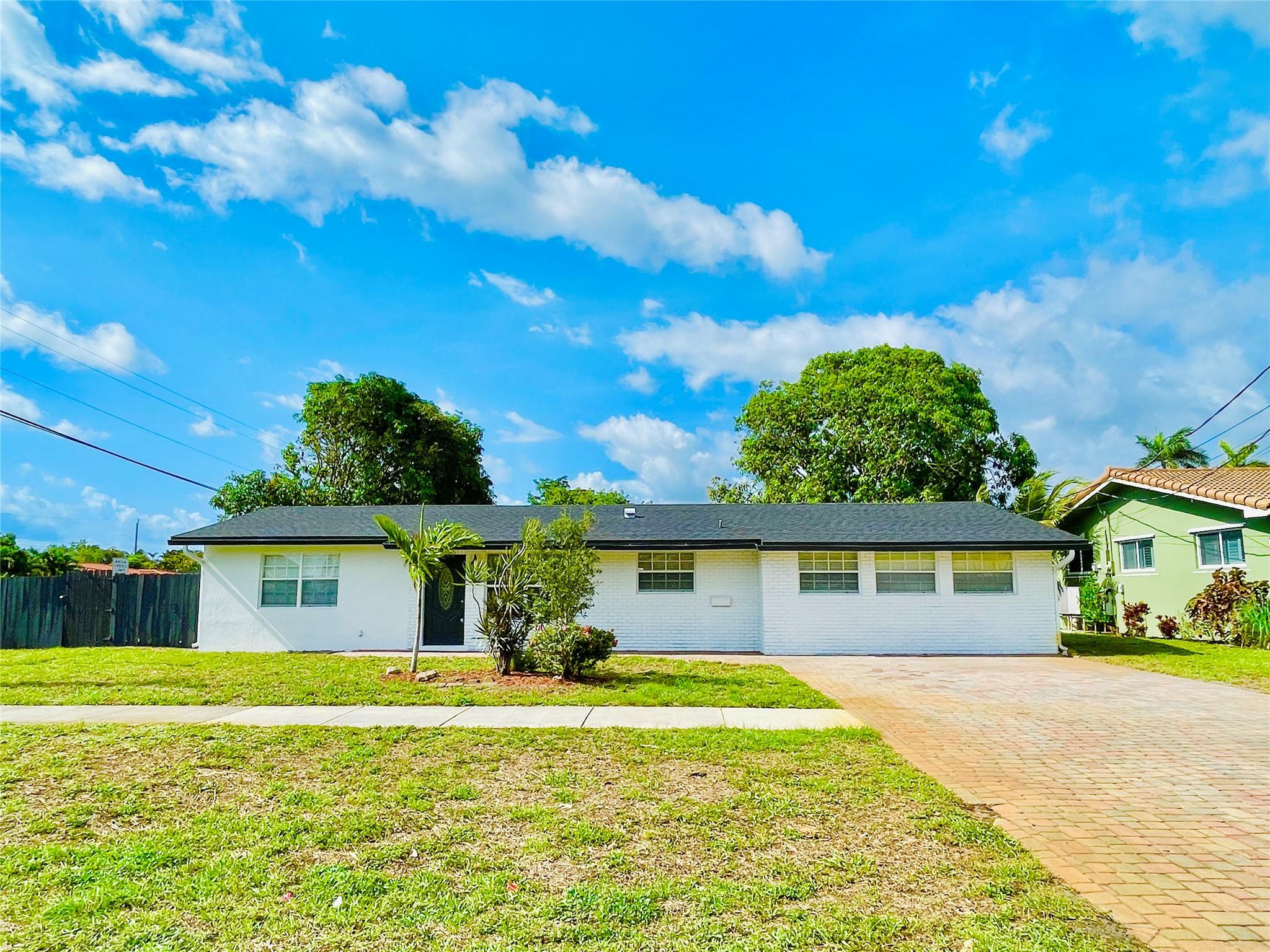 House for Sale in Fort Lauderdale, FL