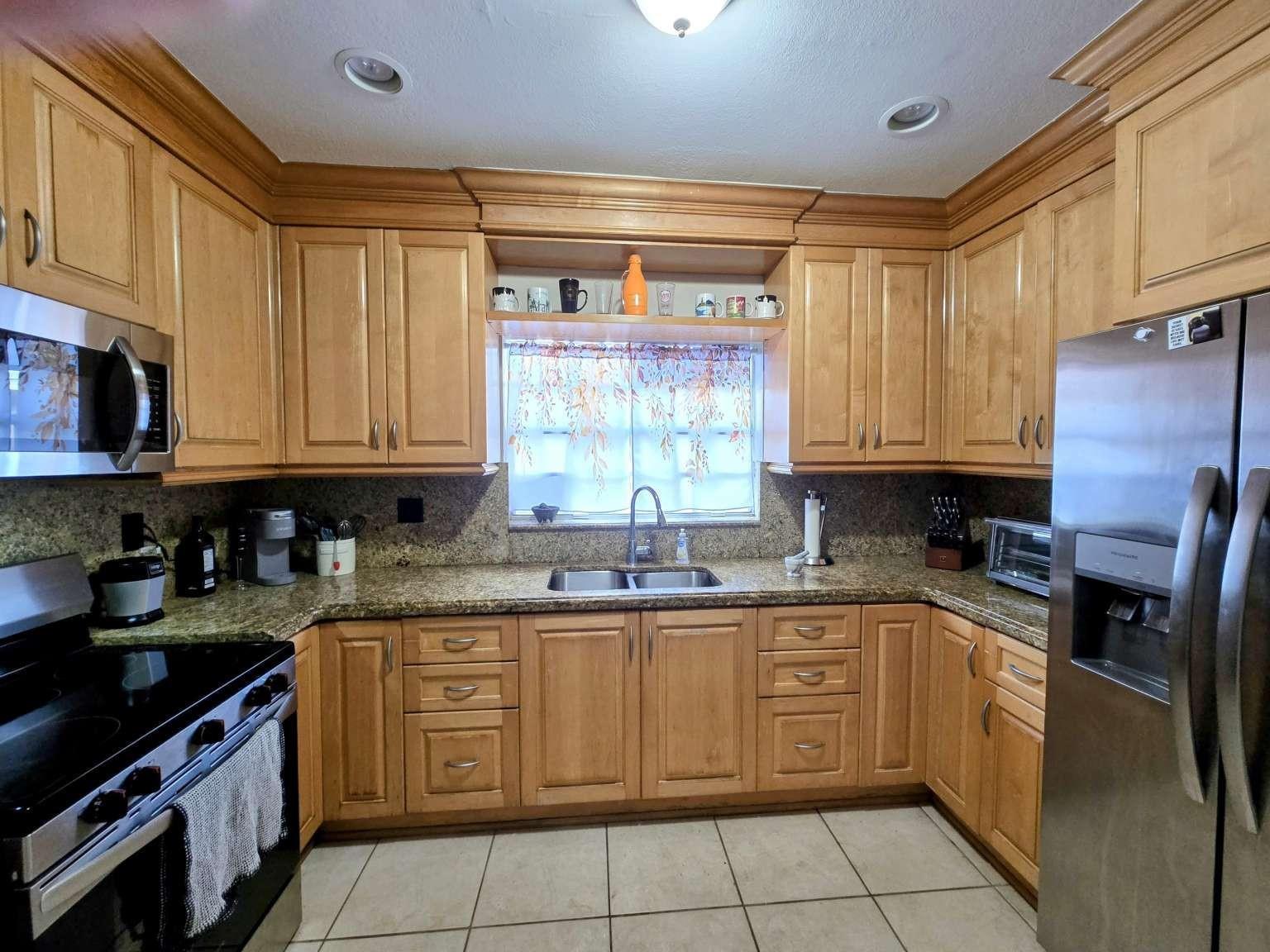 Homes for sale in Oakland Park, FL | 2351 Nw 29Th St, Oakland Park, FL 33311 | MLS# F10508106