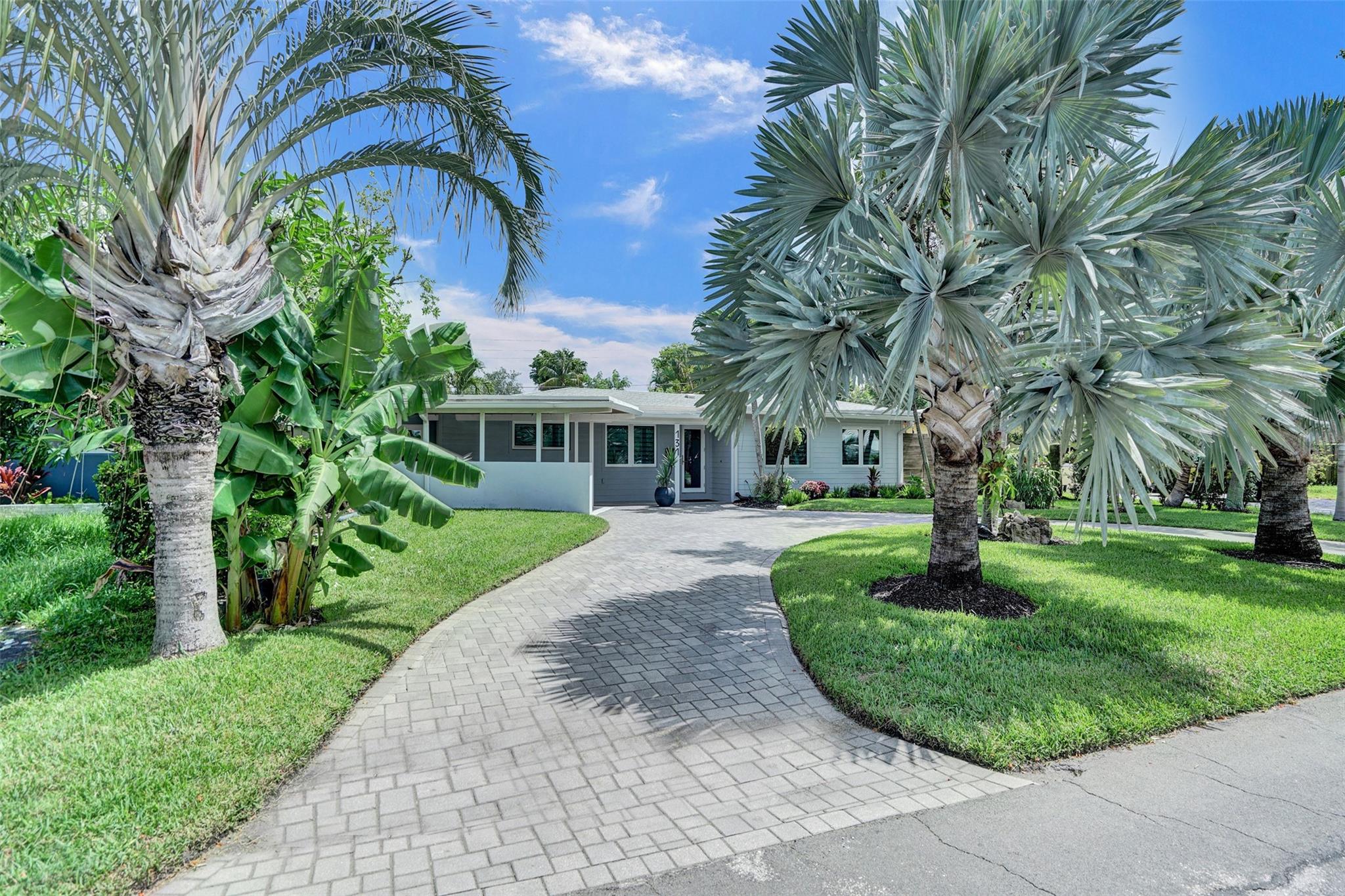 131 SE 8th St