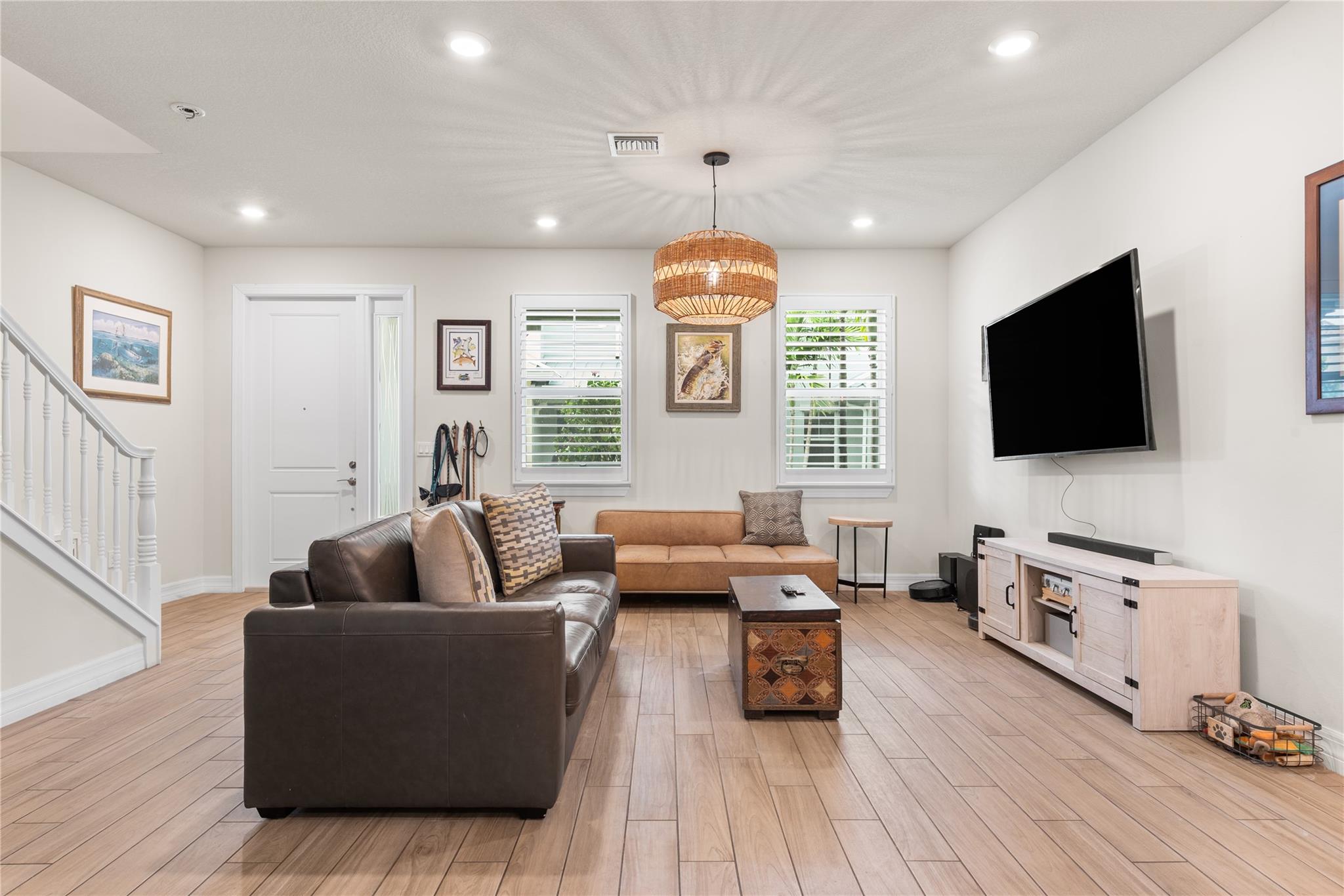 Homes for sale in Hollywood, FL | 1030 Eucalyptus Dr #2, Hollywood, FL 33021 | MLS# F10507988