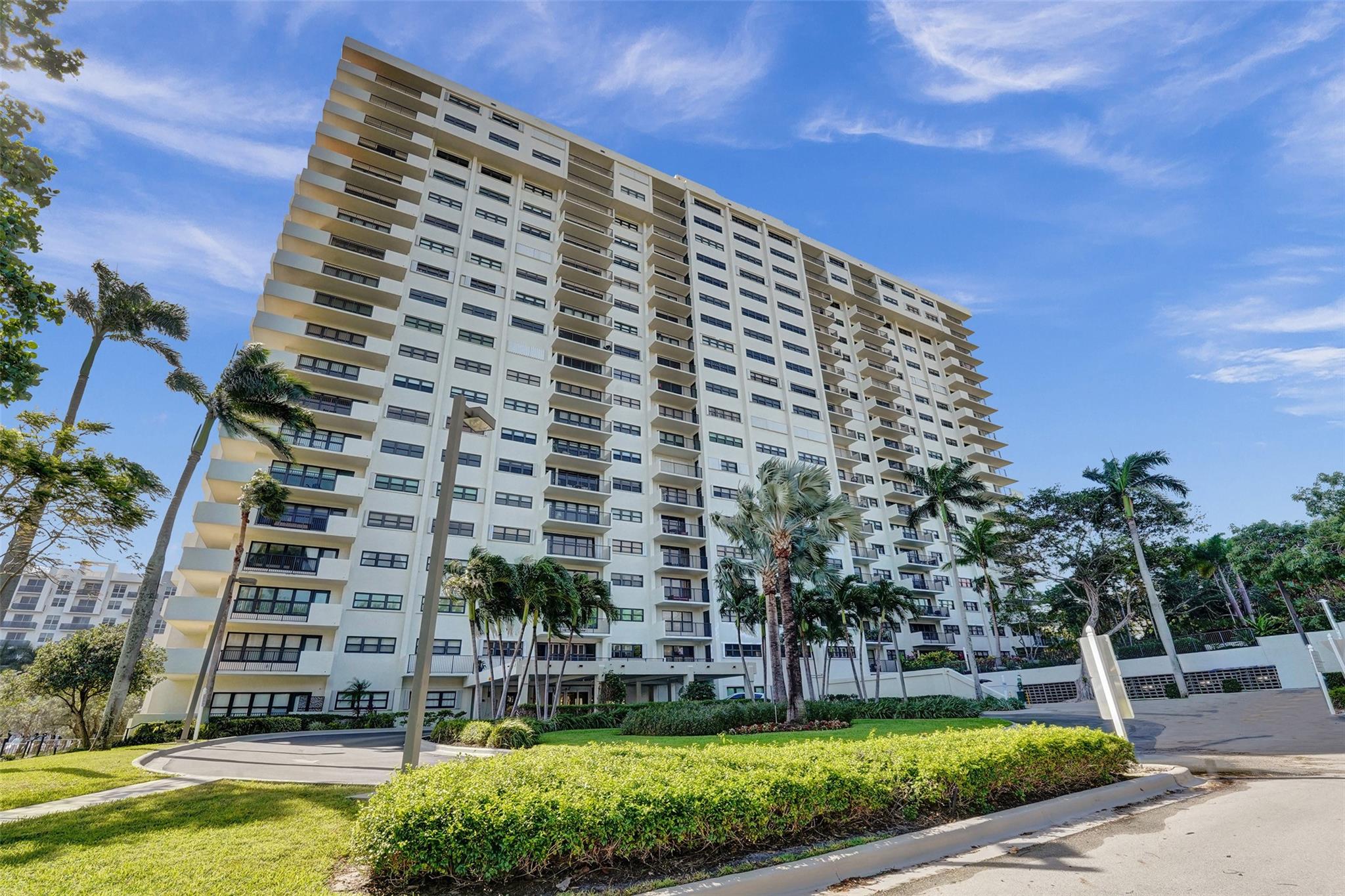 3200 Port Royale Dr N Unit 905, Fort Lauderdale, Florida 33308