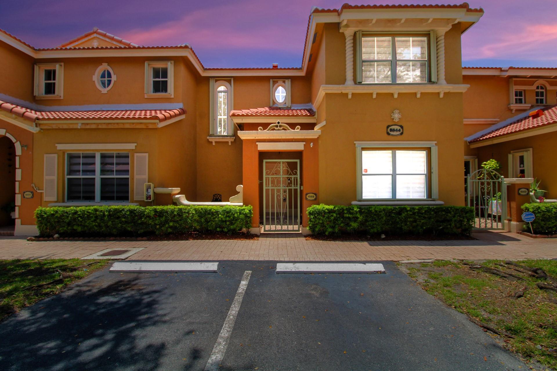 8544 140th Ter Unit 1002, Miami Lakes, Florida 33016