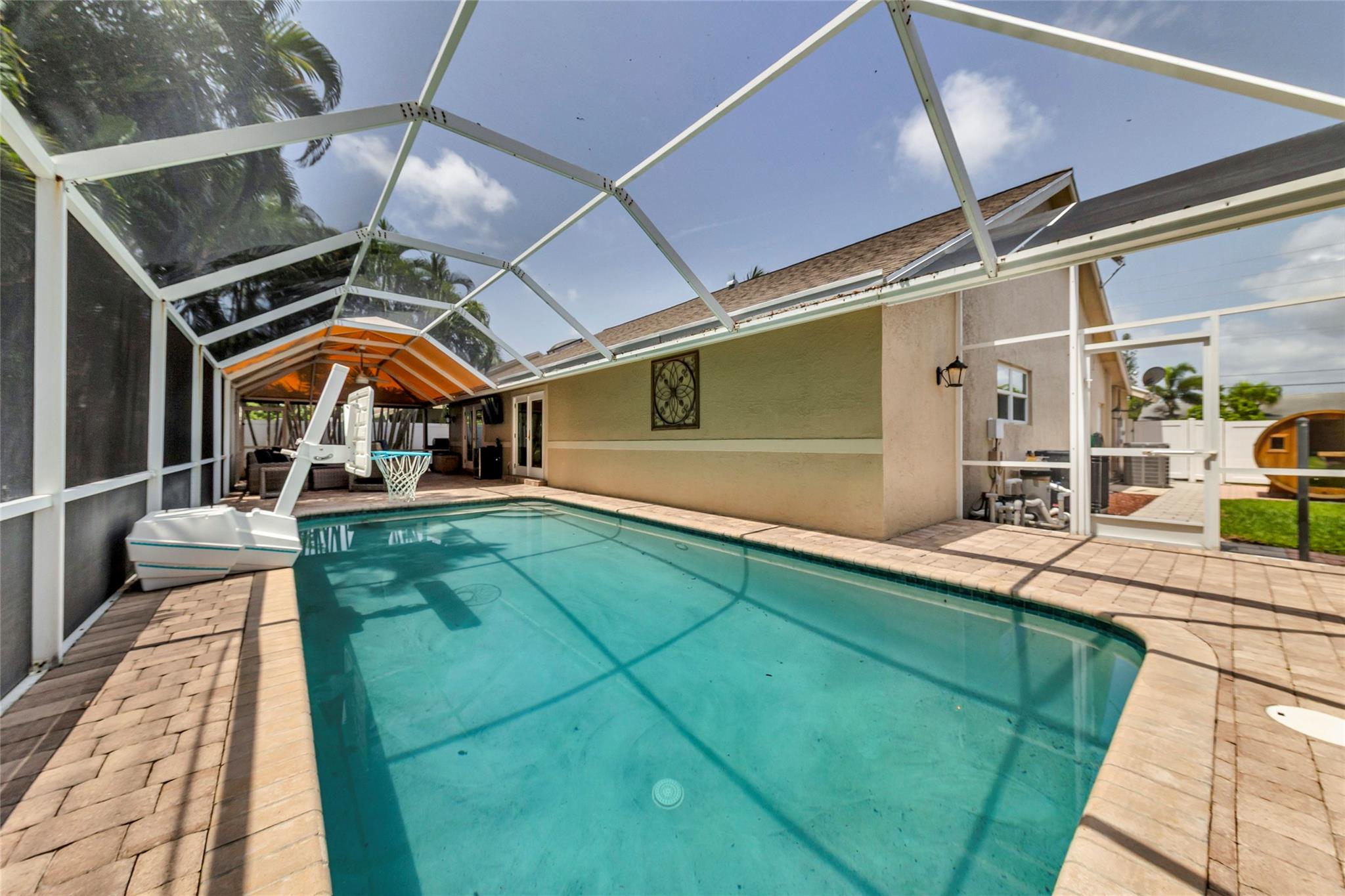 5200 NW 5th Avenue