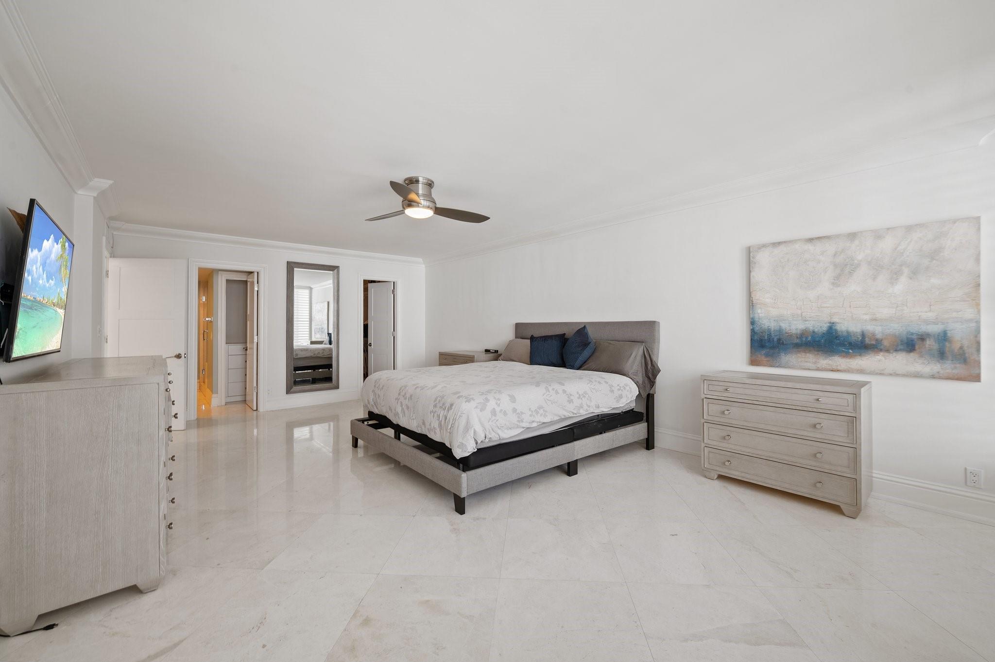 Plaza East MLS F10508516 4300 - 8E21lr 9jF9dyOpiEaUQLU8rl3SxKB9UEAK 0sJ79ZA