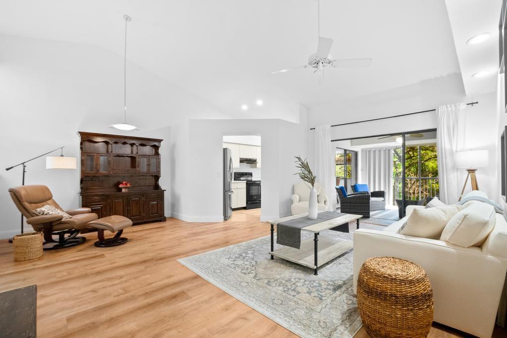 3315 Water Oak Dr Unit 1302, Hollywood, Florida 33021