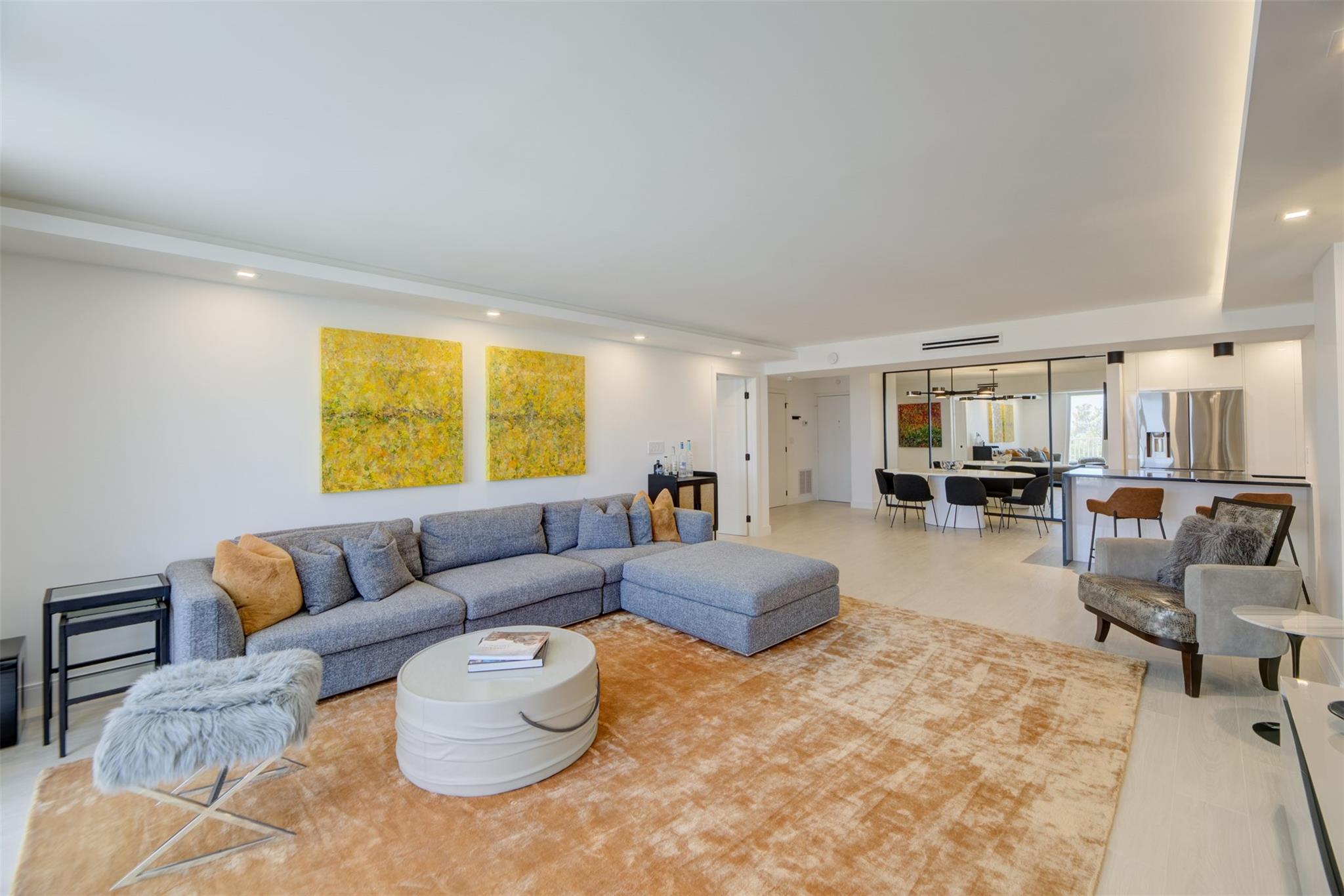 1 Las Olas Circle Unit 404, Fort Lauderdale, Florida 33316