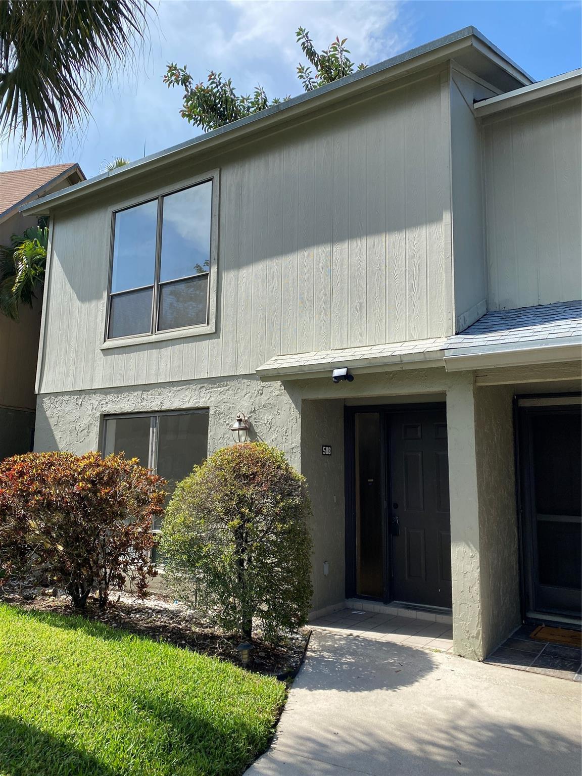 508 Sandtree Drive, Palm Beach Gardens, Florida 33403