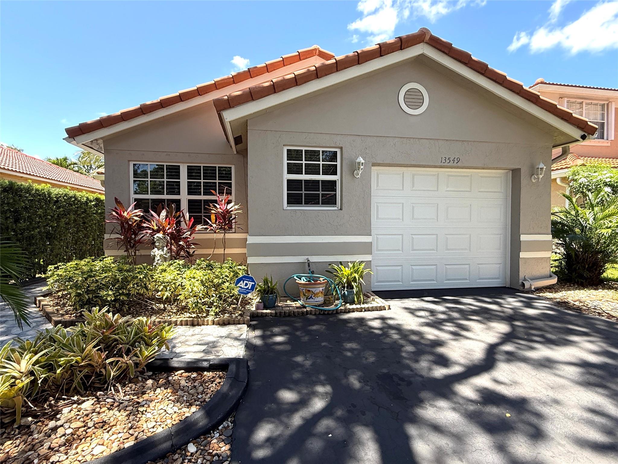 13549 5th Ct, Plantation, Florida 33325