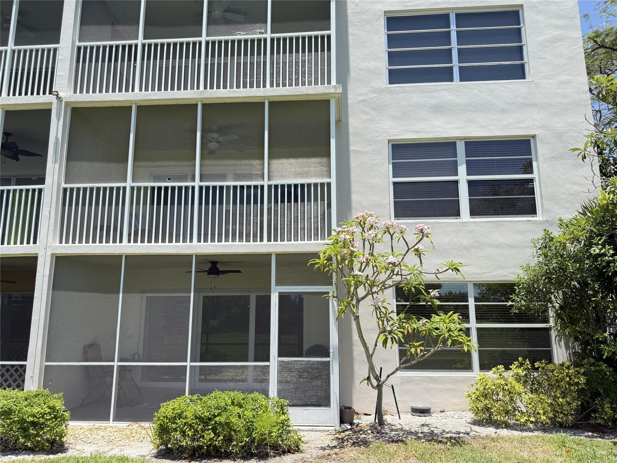 3000 N Palm Aire Dr 107
