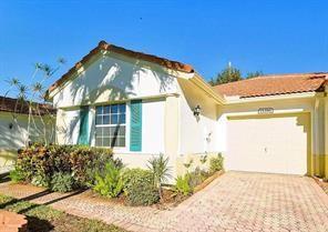 BEAUIFULLY UPDATED AND MAINTAINED 3/2 VILLA WITH ONE CAR GARAGE IN THE FAULOUS COMMUNITY OF FLORAL LAKES.  THIS HOMJE FEATURES A SPACIOUS SPLIT FLOOR PLAN, 20X20 WHITE CERAMIC TILE THROUGHOUT, SOARING CEILINGS AND LAKE VIEW FROM THE ENTRANCE ON THE NICE CUL-DE-SAC.  THE COVERED SCREENED LANAI IS A PERFECT WAY TO RELAX PLUS IT IS VERY PRIVATE WITH NO REAR FACING NEIGHBORS. THIS EDROOM CAN BE A DEN OR OFFICE.  FLORAL LAKES IS A GATED COMMUNITY WITH 40 ACRES OF FLOAL LANDSCAPING AND 9 LAKES.  ENJOY SOCIAL ACTIVE PROGRAMS IN THE NEWLY RENOVATED CLUBHOUSE. PETS OK WITH RESTRICTIONS