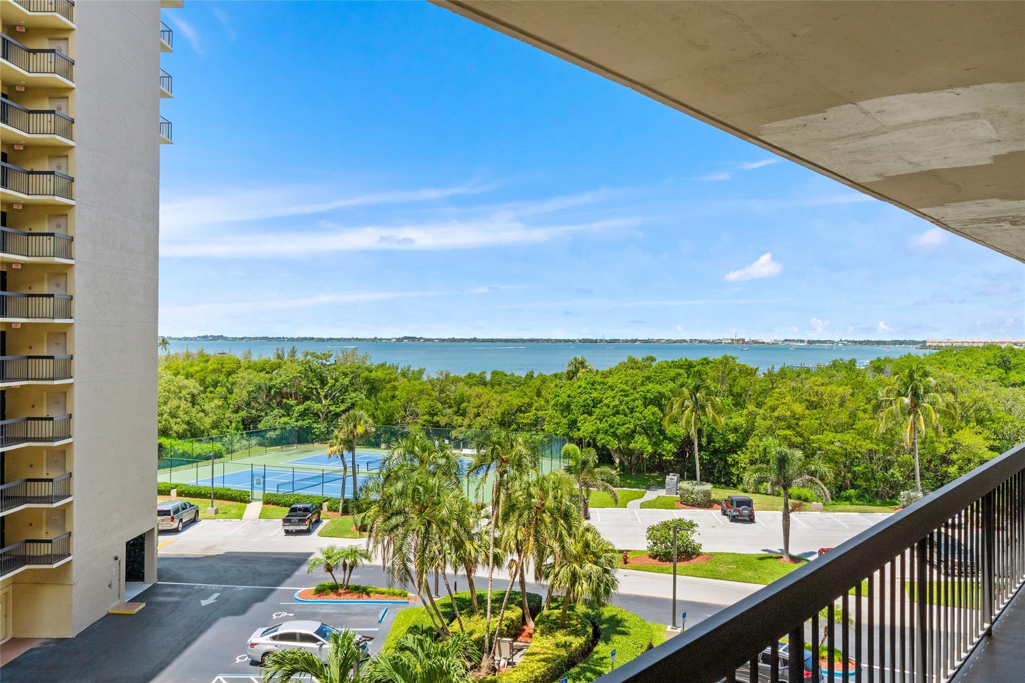 801 S Ocean Dr 503