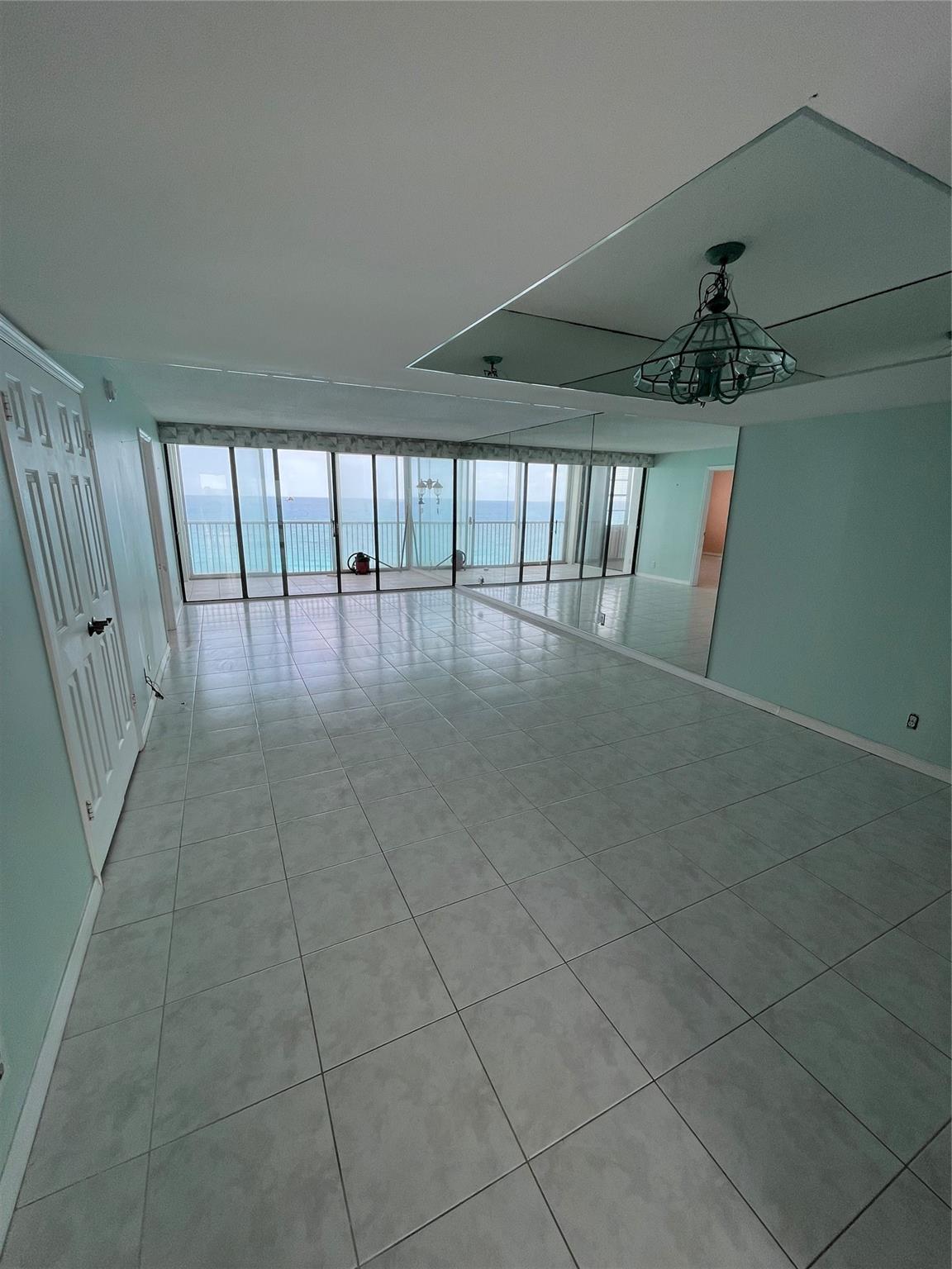 Image to showcase the property located at 840 Ocean Dr 1005