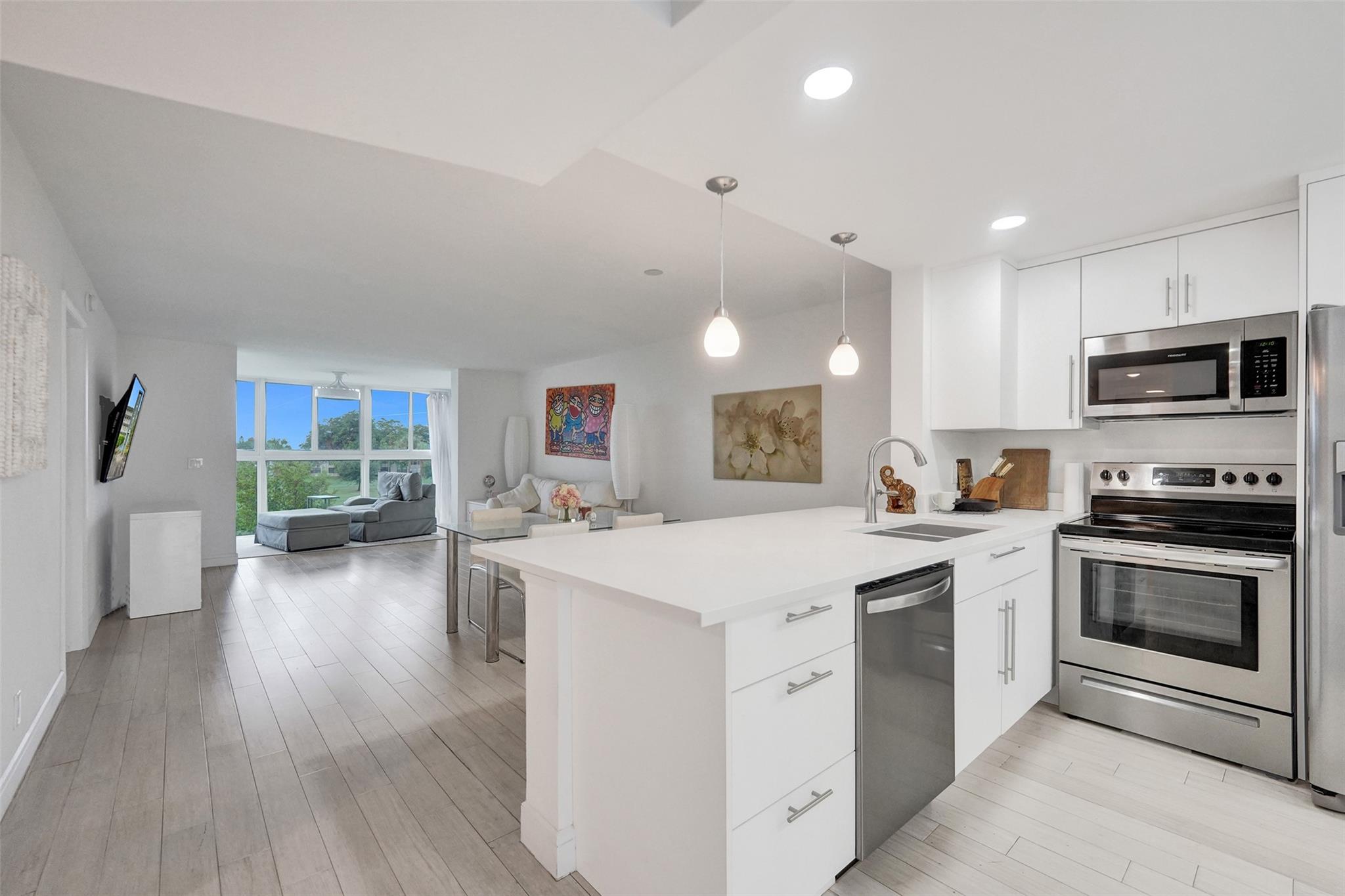 7624 18th St Unit 303, Margate, Florida 33063