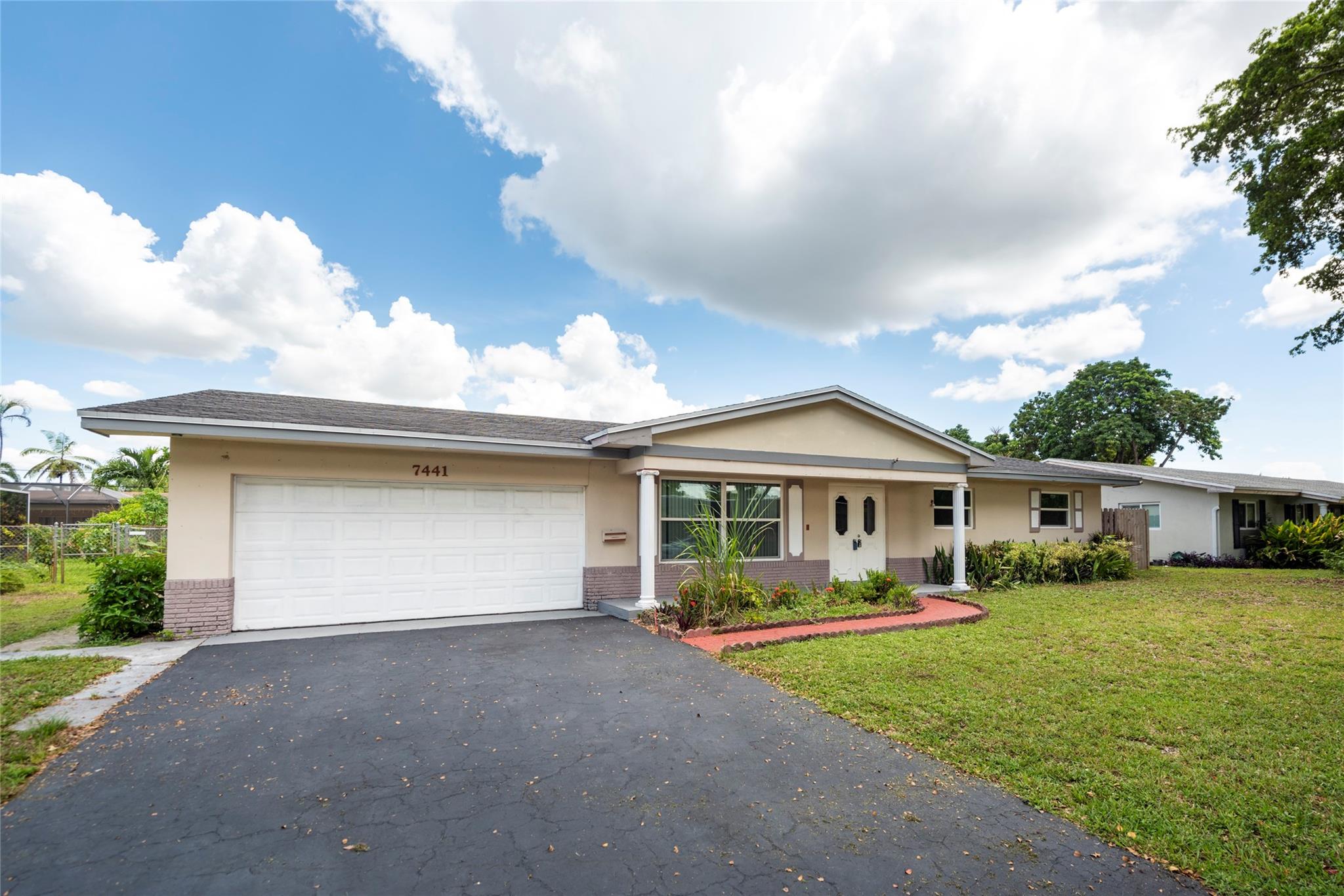 7441 13th St, Plantation, Florida 33313