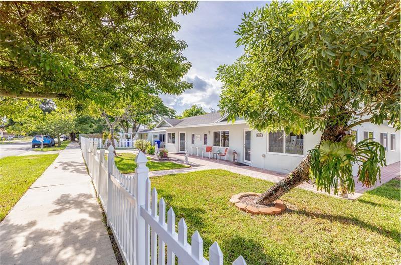 6129 Hayes St, Hollywood, FL 33024, 3 Bedrooms , 2 Bathrooms ,Single Family Home,Sold,F10365776, Horizon Palm Realty Group
