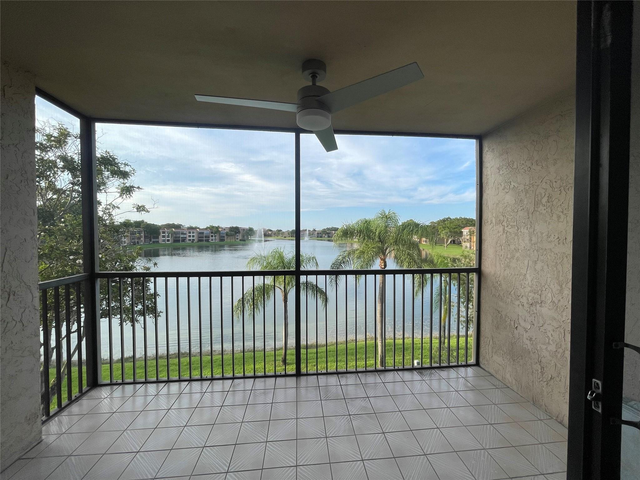 6231 Coral Lake Dr 307, Margate, FL 33063