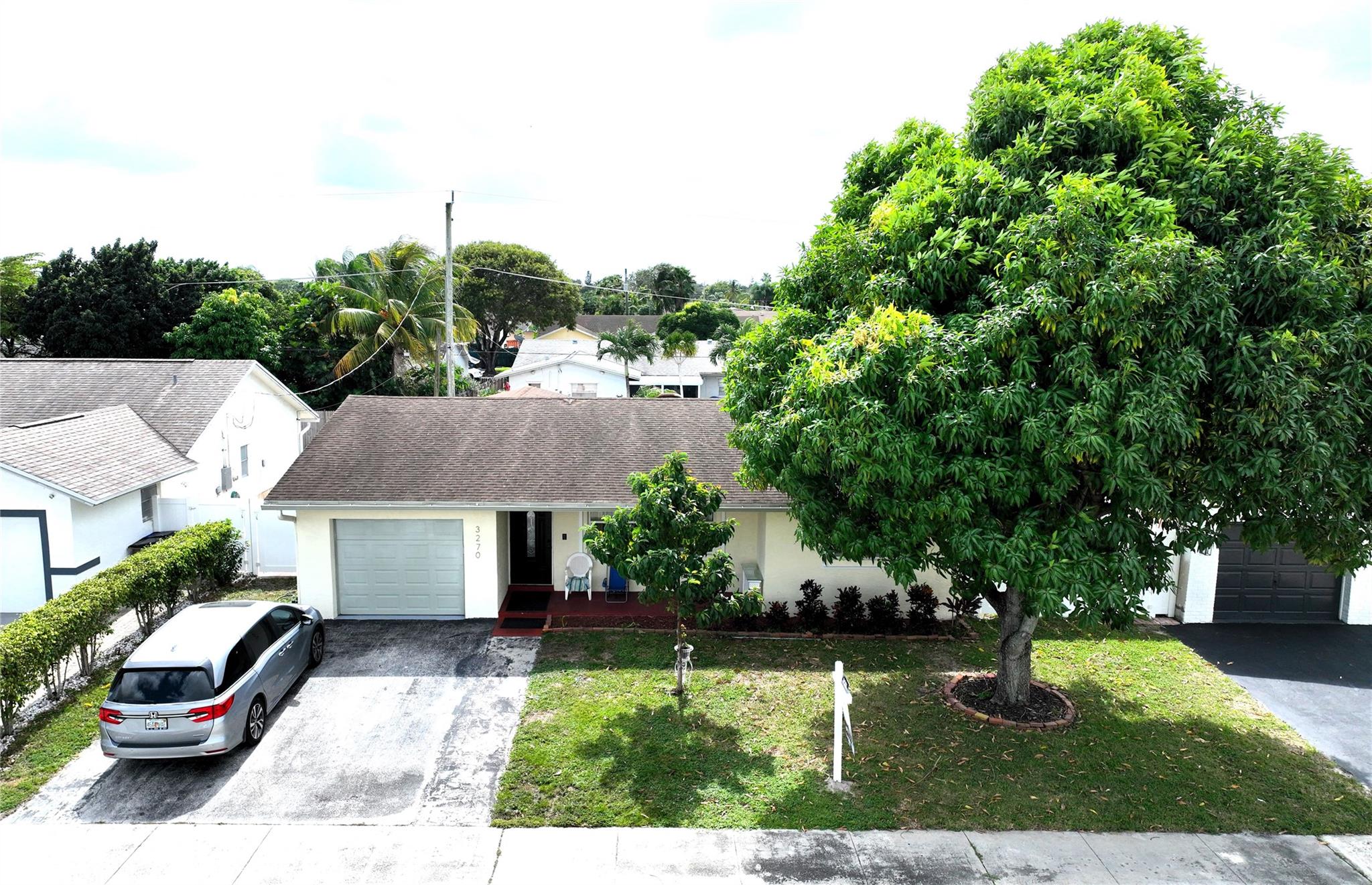 3270 SW 2nd Ct, Deerfield Beach, FL 