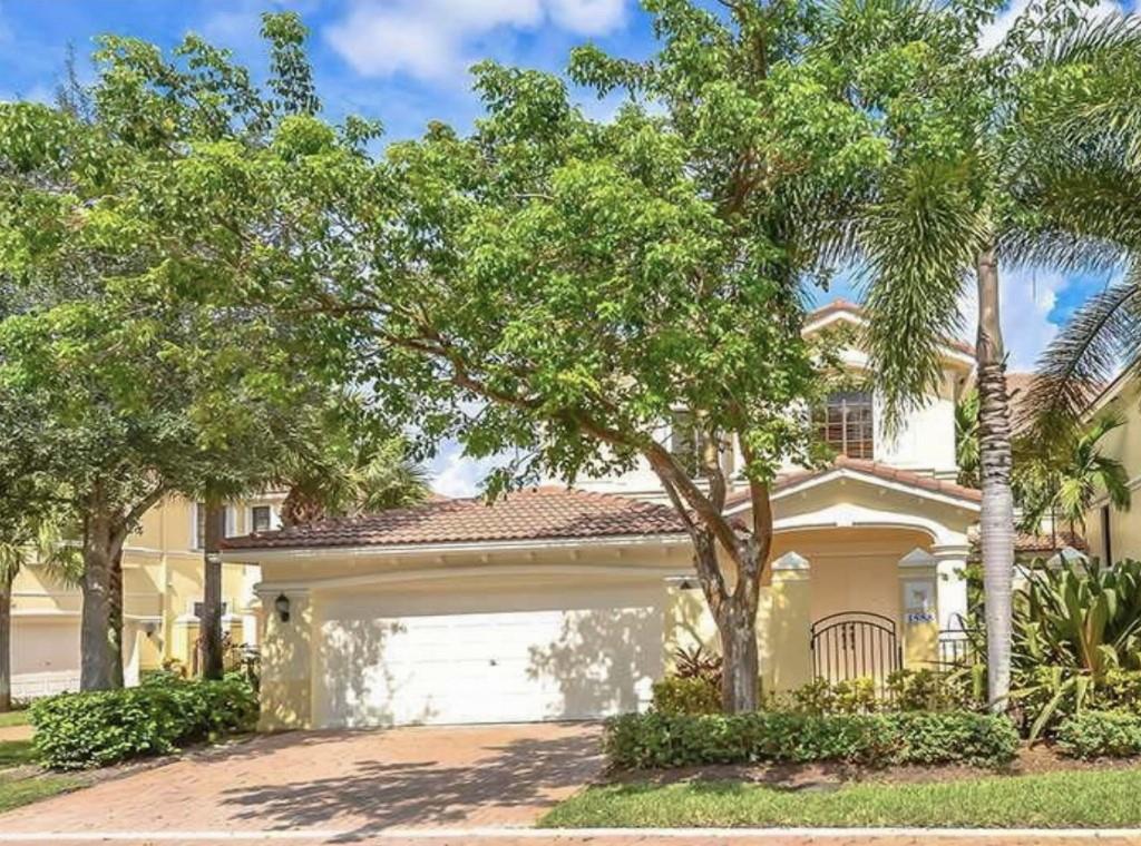 1588 Passion Vine Cir, Weston, FL 