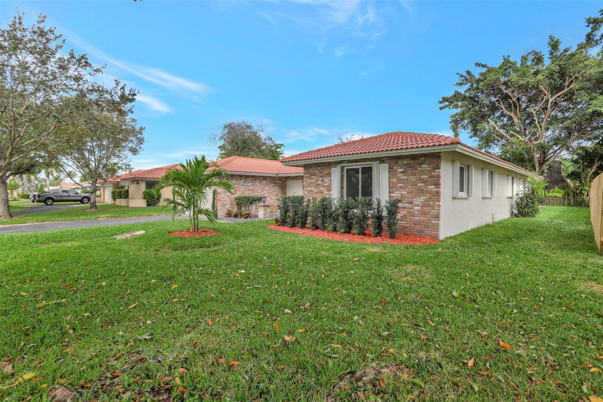 9737 NW 4th St, Coral Springs, FL 