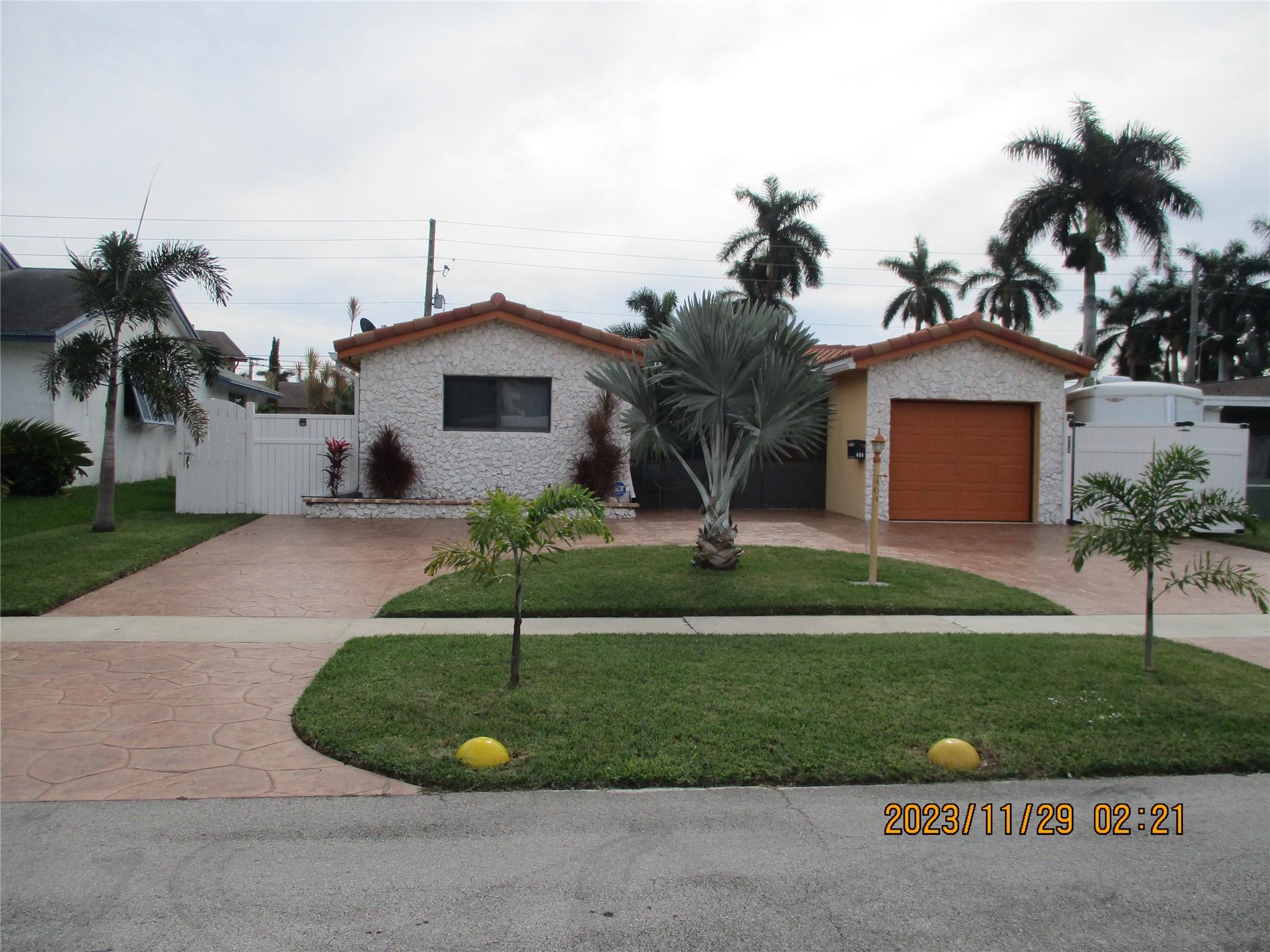 404 SE 3rd Ter, Dania Beach, FL 33004