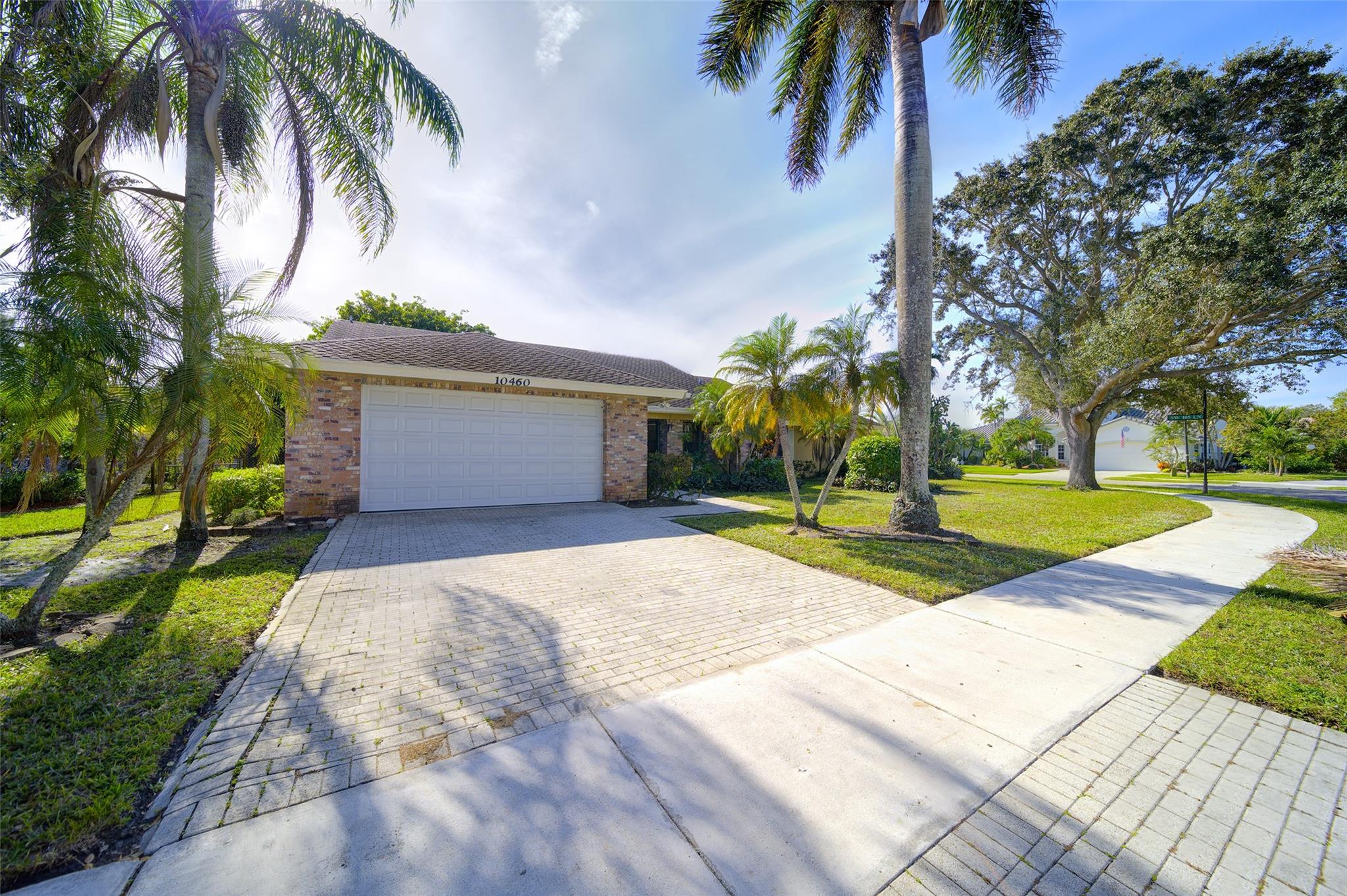 10460 SW 16th Pl, Davie, FL 