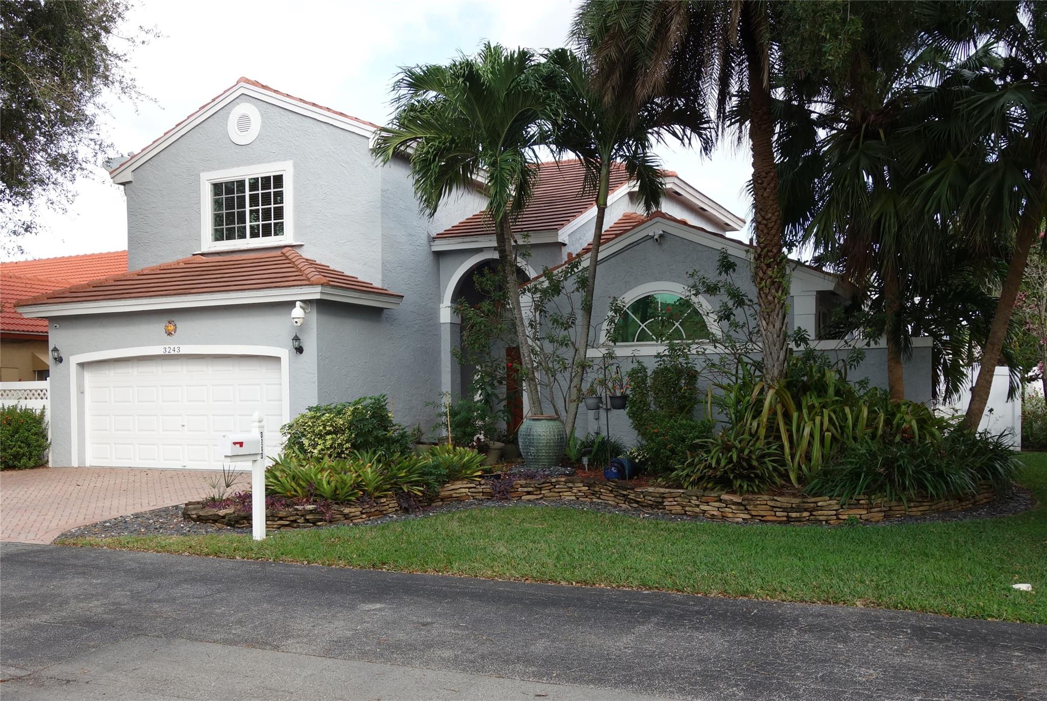 3243 NW 22nd Ave, Oakland Park, FL 