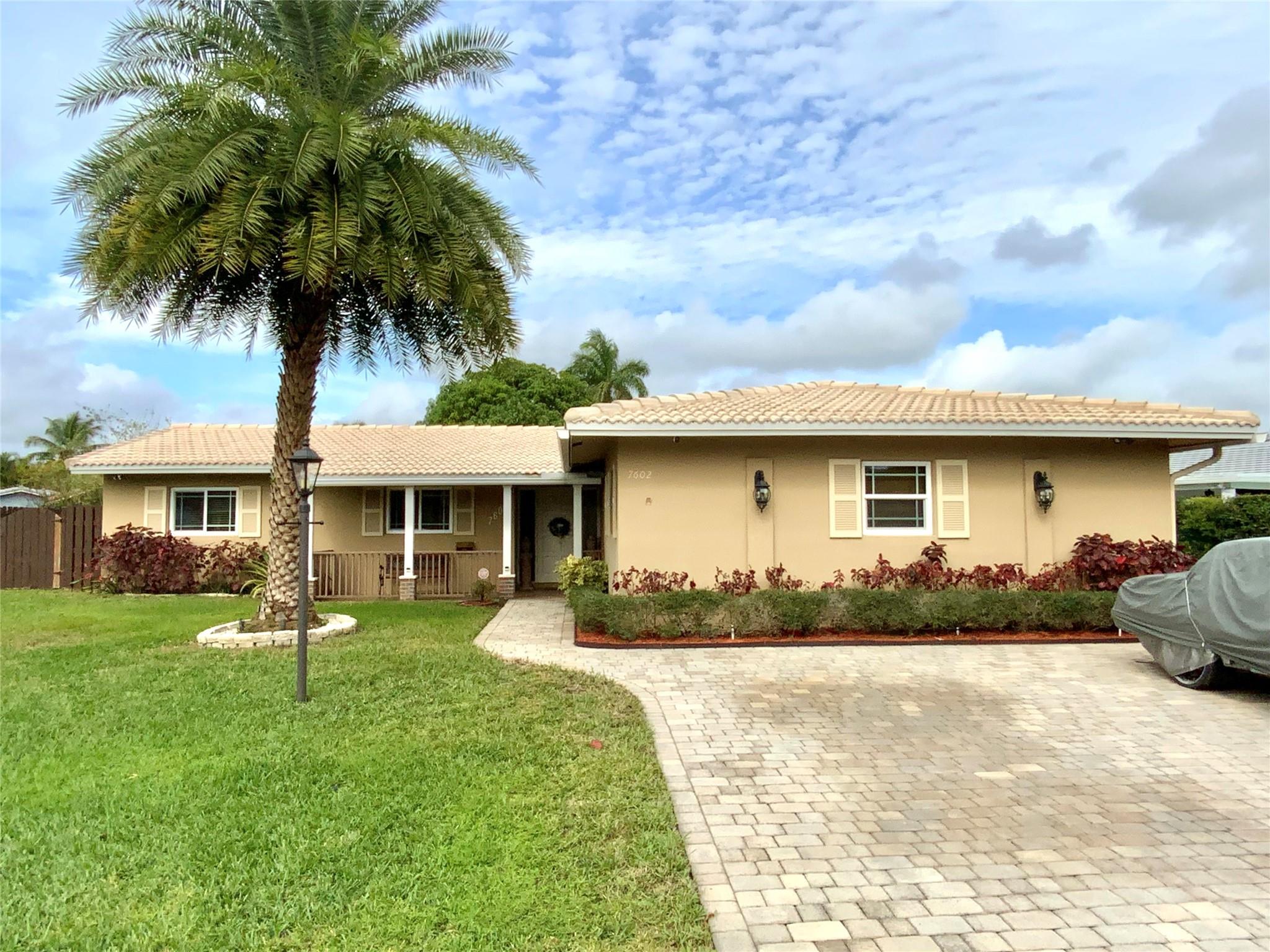 7602 NW 42nd Ct, Coral Springs, FL 
