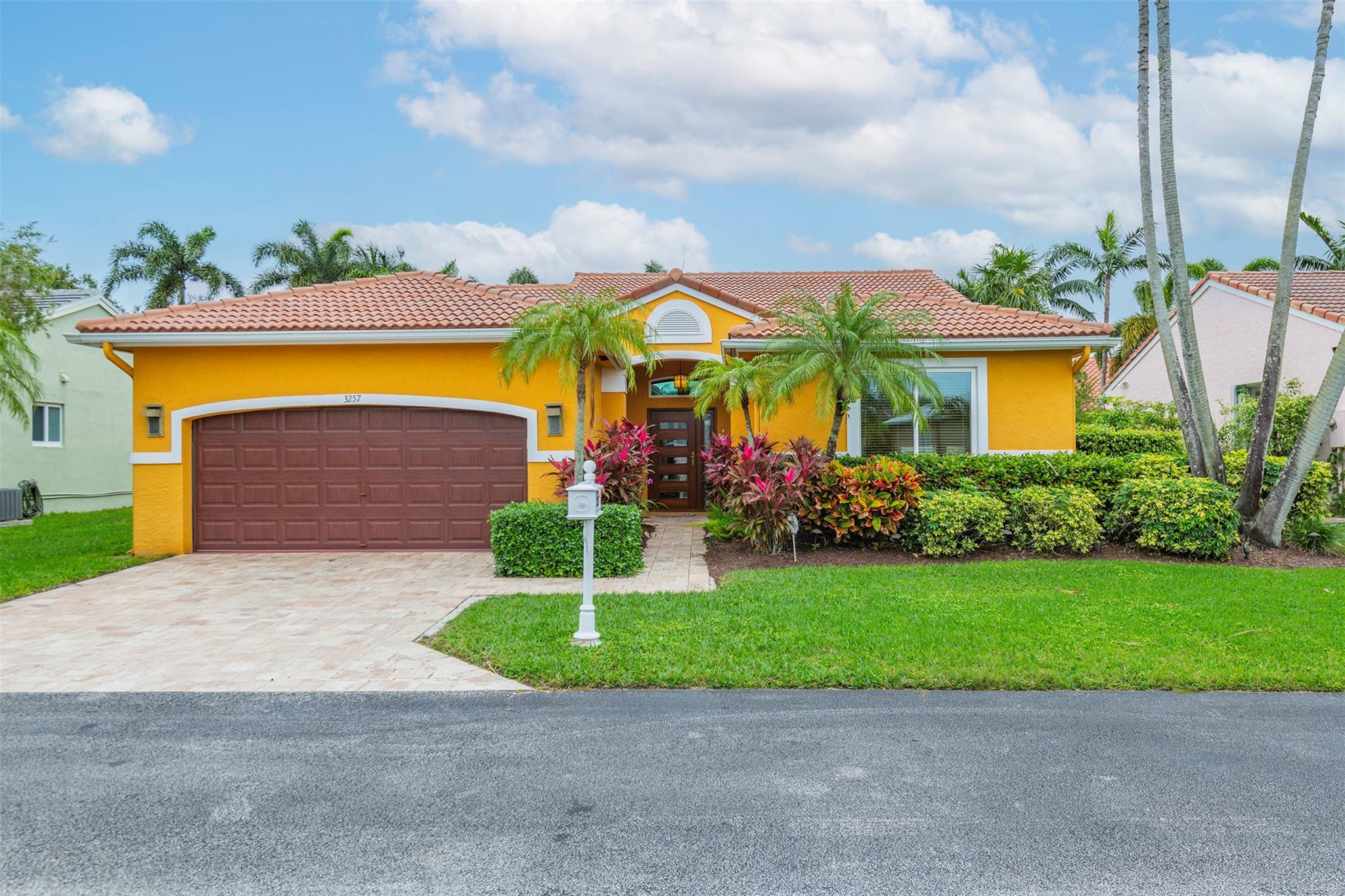 3257 NW 22nd Ave, Oakland Park, FL 