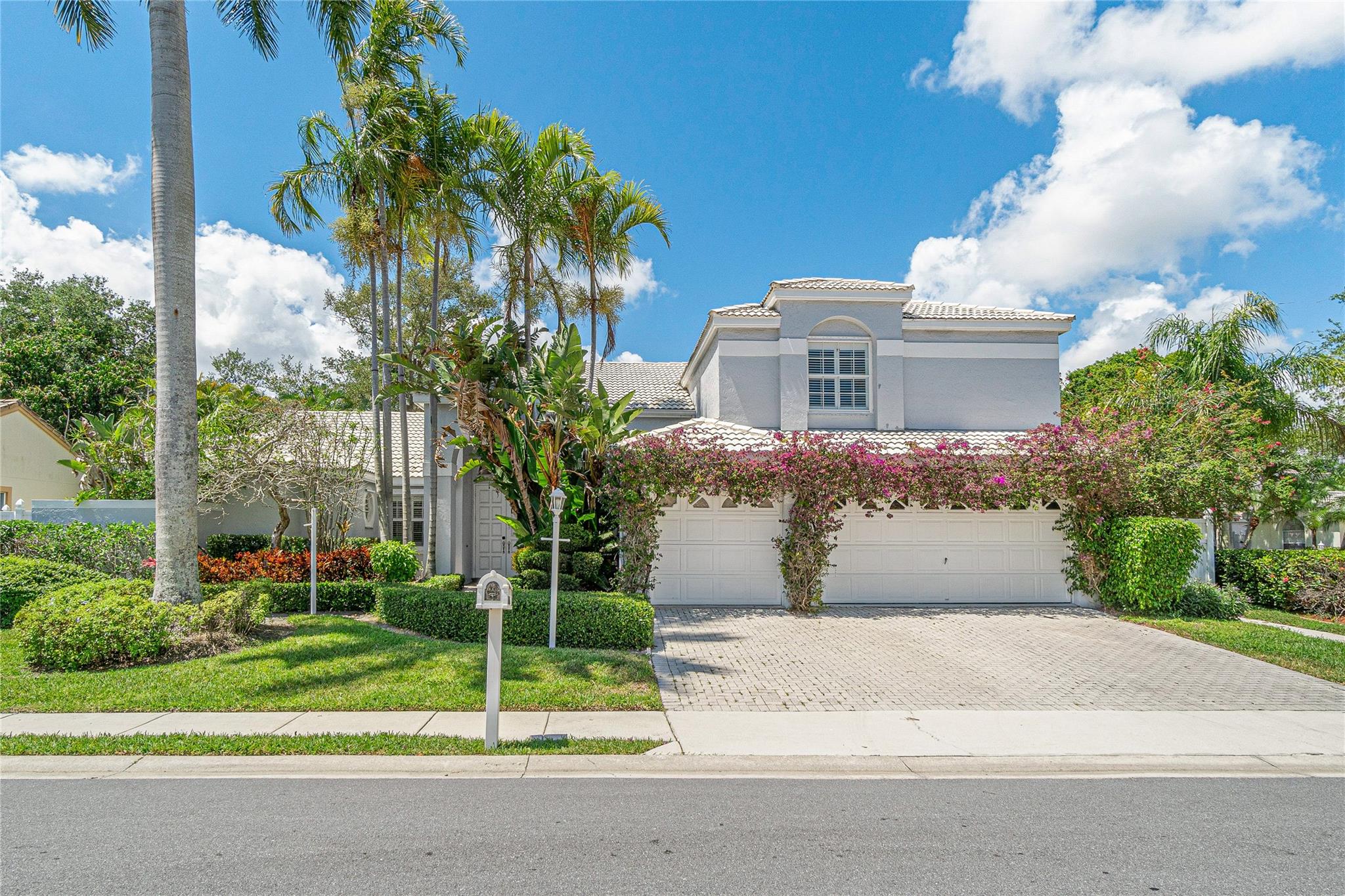 Owner financing 5.5% qualified buyer! Newly renovated over 3,200 SF, 6 bed, 3 bath home in the heart of Palm Beach Gardens. Nestled on quiet Allamanda Blvd, this expansive property offers modern comforts, with updated kitchens and bathrooms. Features include a spacious open-plan living area, stainless appliances, and a lush backyard with fruit trees and a heated pool. Easy access to local amenities, including superior medical center and excellent schools. Embrace Florida living with this picturesque family home. A must see opportunity! Seller financing option call for more info.