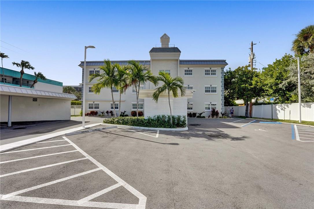 1439 S Ocean Blvd 201