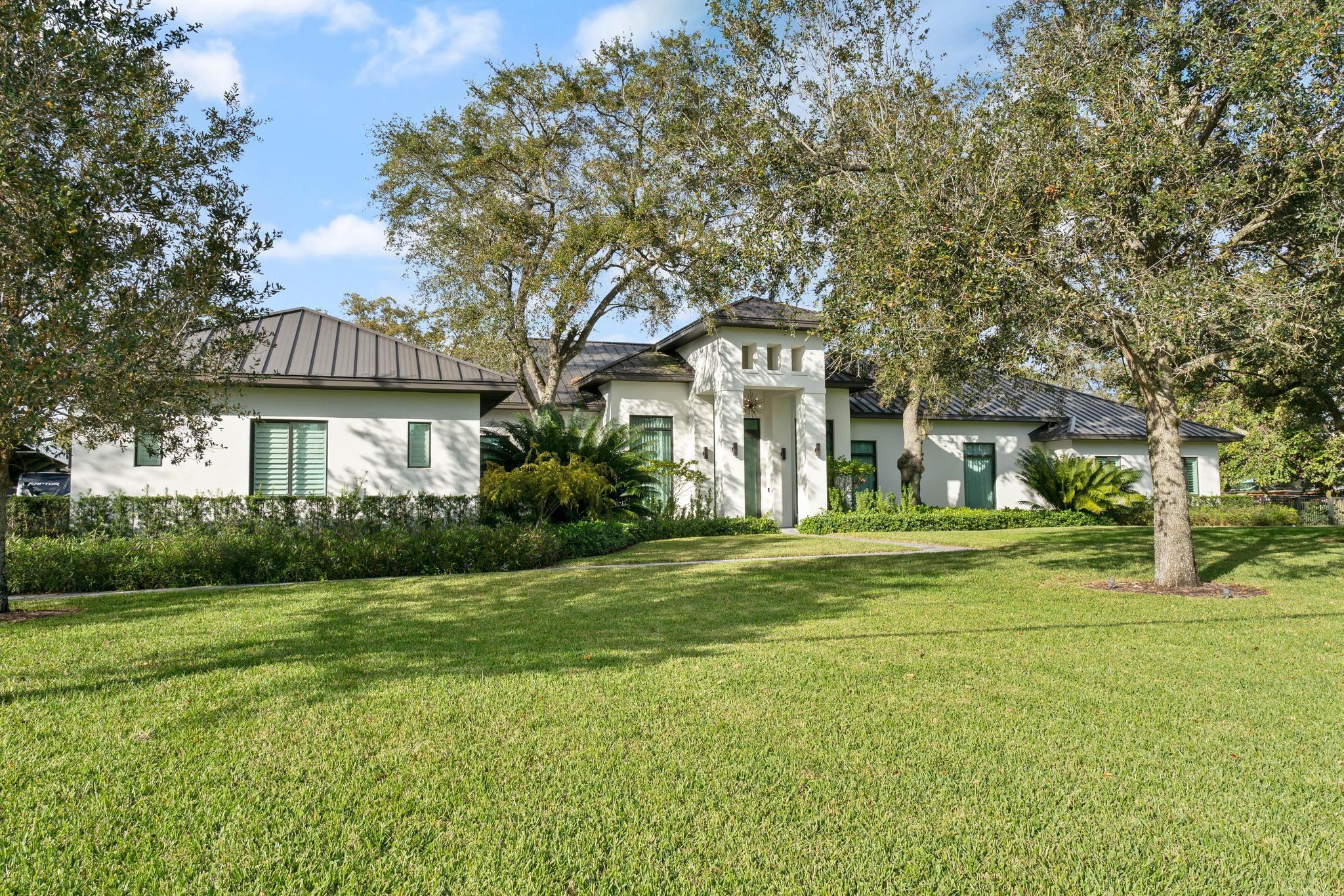 14301 W Palomino Drive