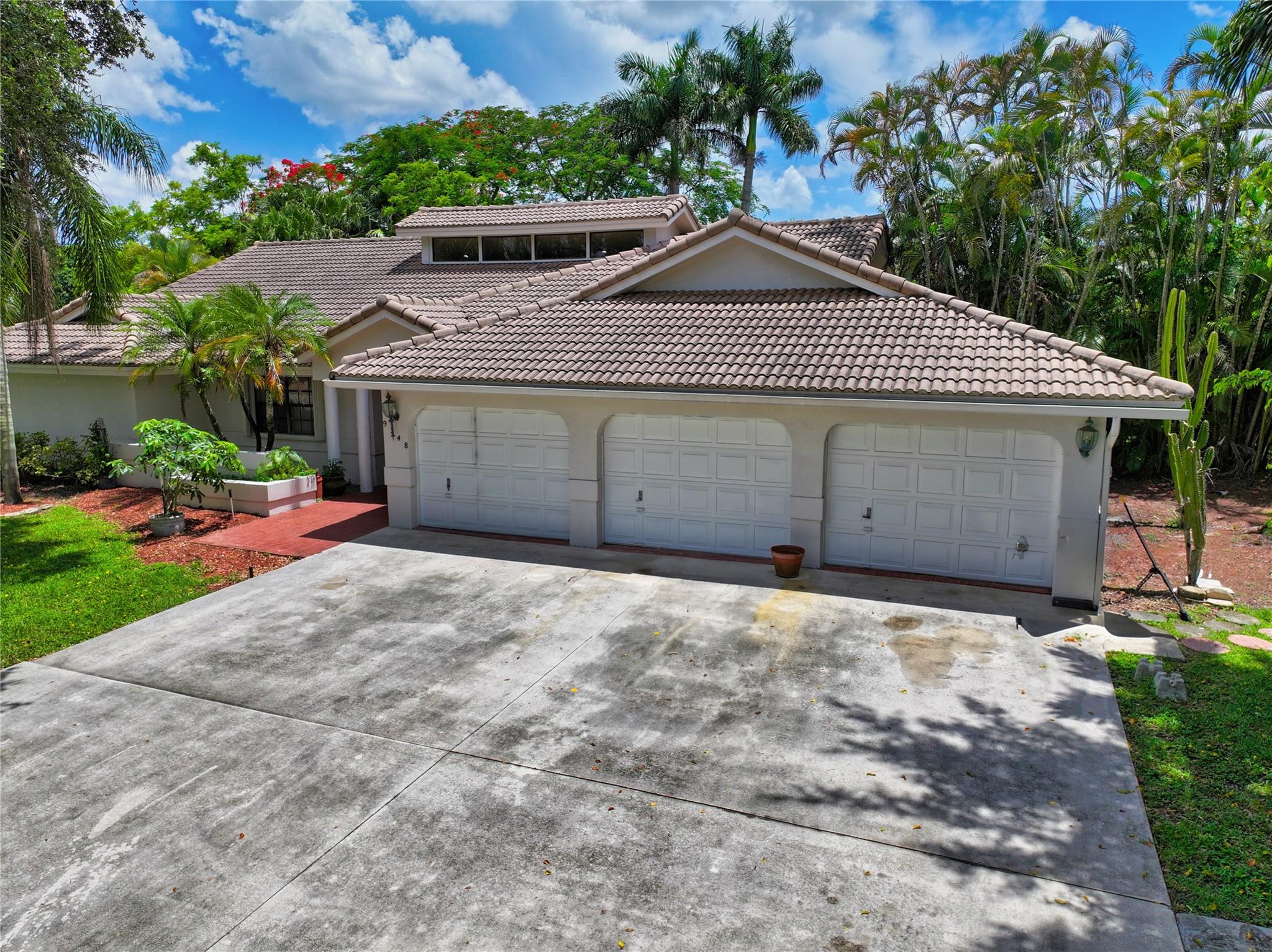 9248 NW 14th Ct, Coral Springs, FL 33071