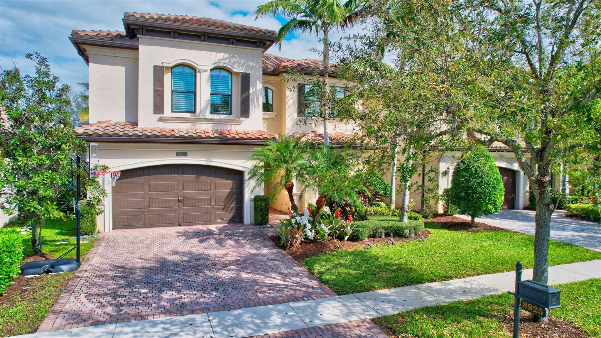 8925 Little Falls Way, Delray Beach, FL 