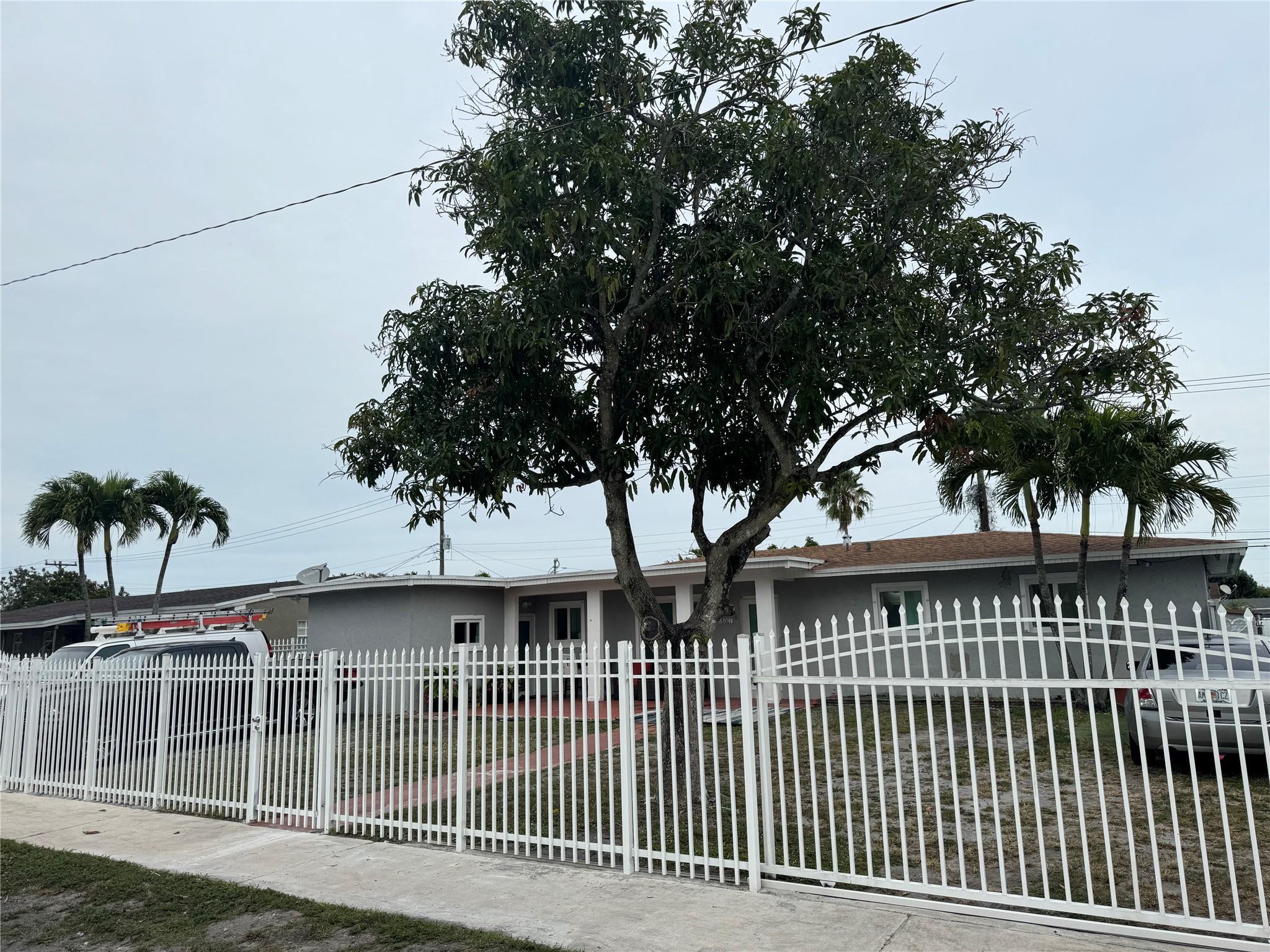 18001 NW 44th Avenue, Miami Gardens, FL 