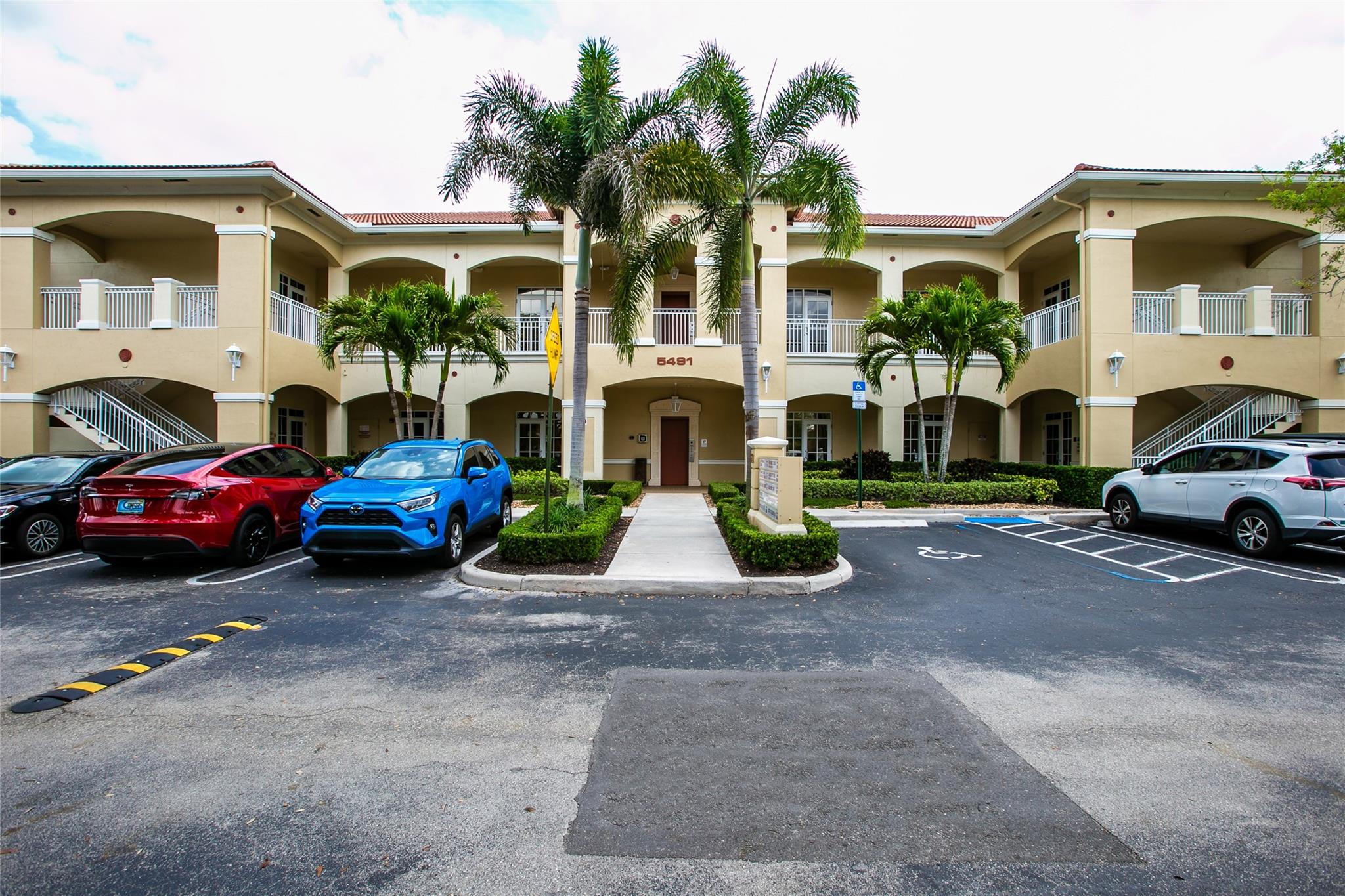 5491 N University Dr 103, Coral Springs, FL 