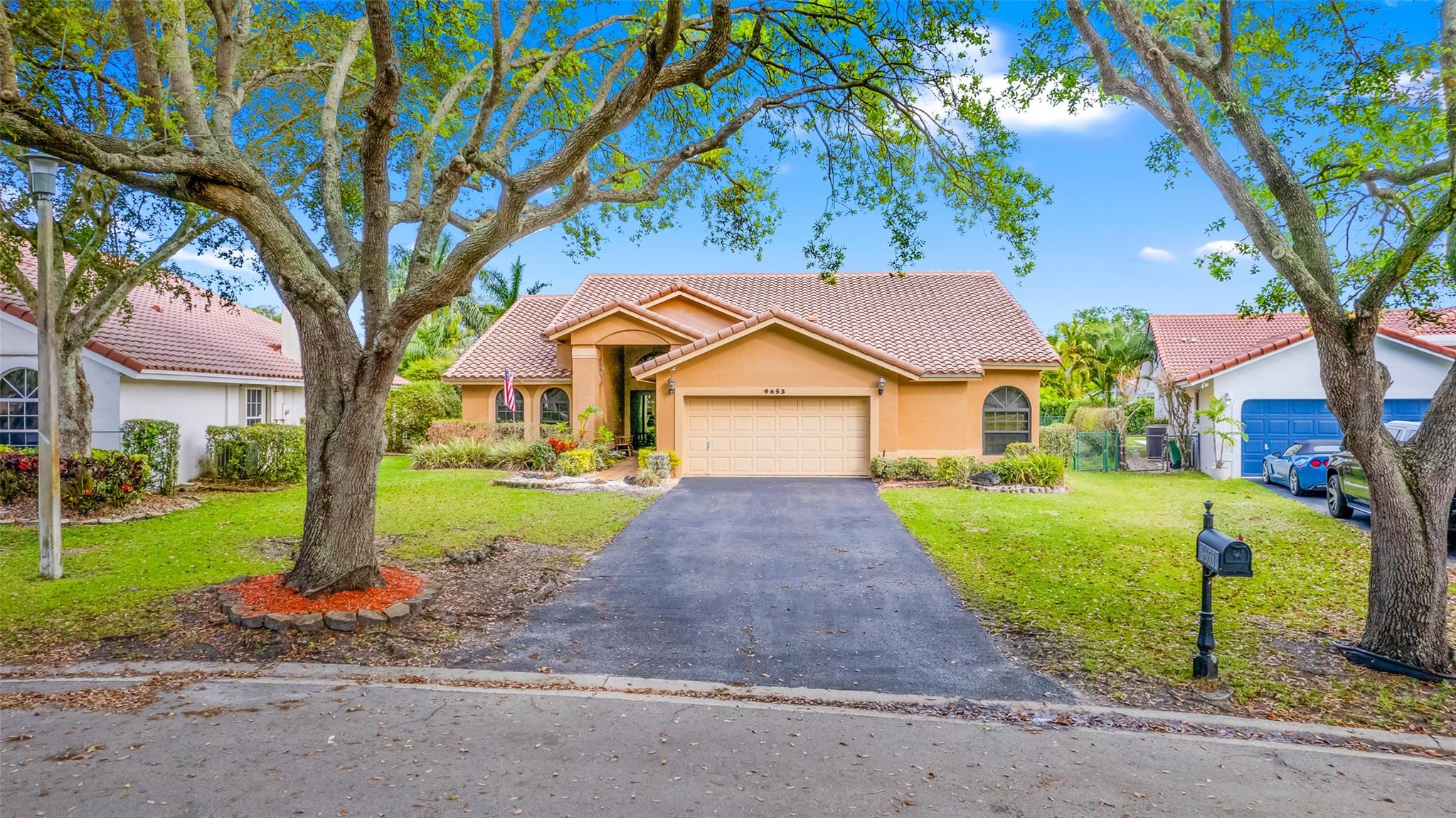 9653 NW 49th Pl, Coral Springs, FL 