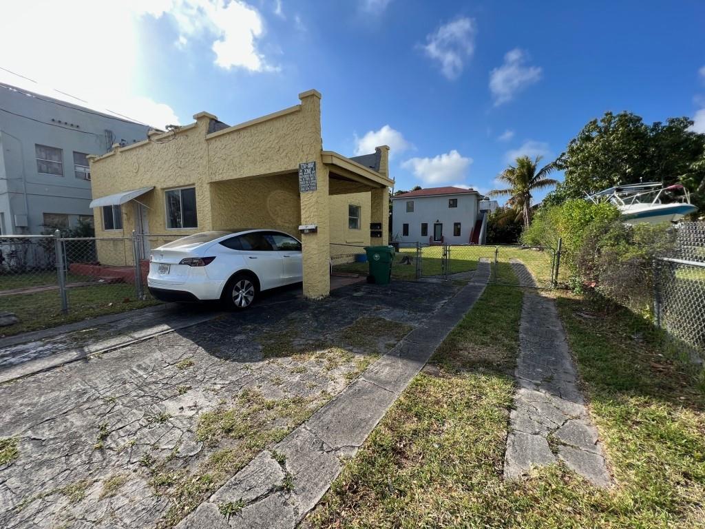 542 NW 35th St