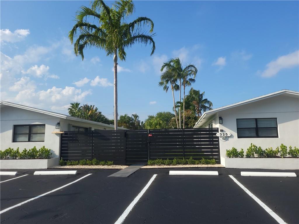 325 NW 25 St, Wilton Manors, FL 33311