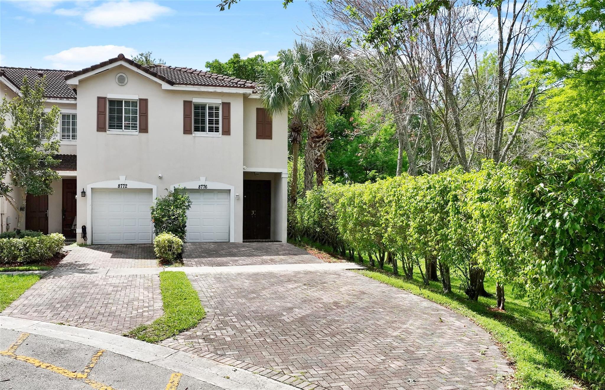 8776 Cypress Walk Ct, Tamarac, FL 