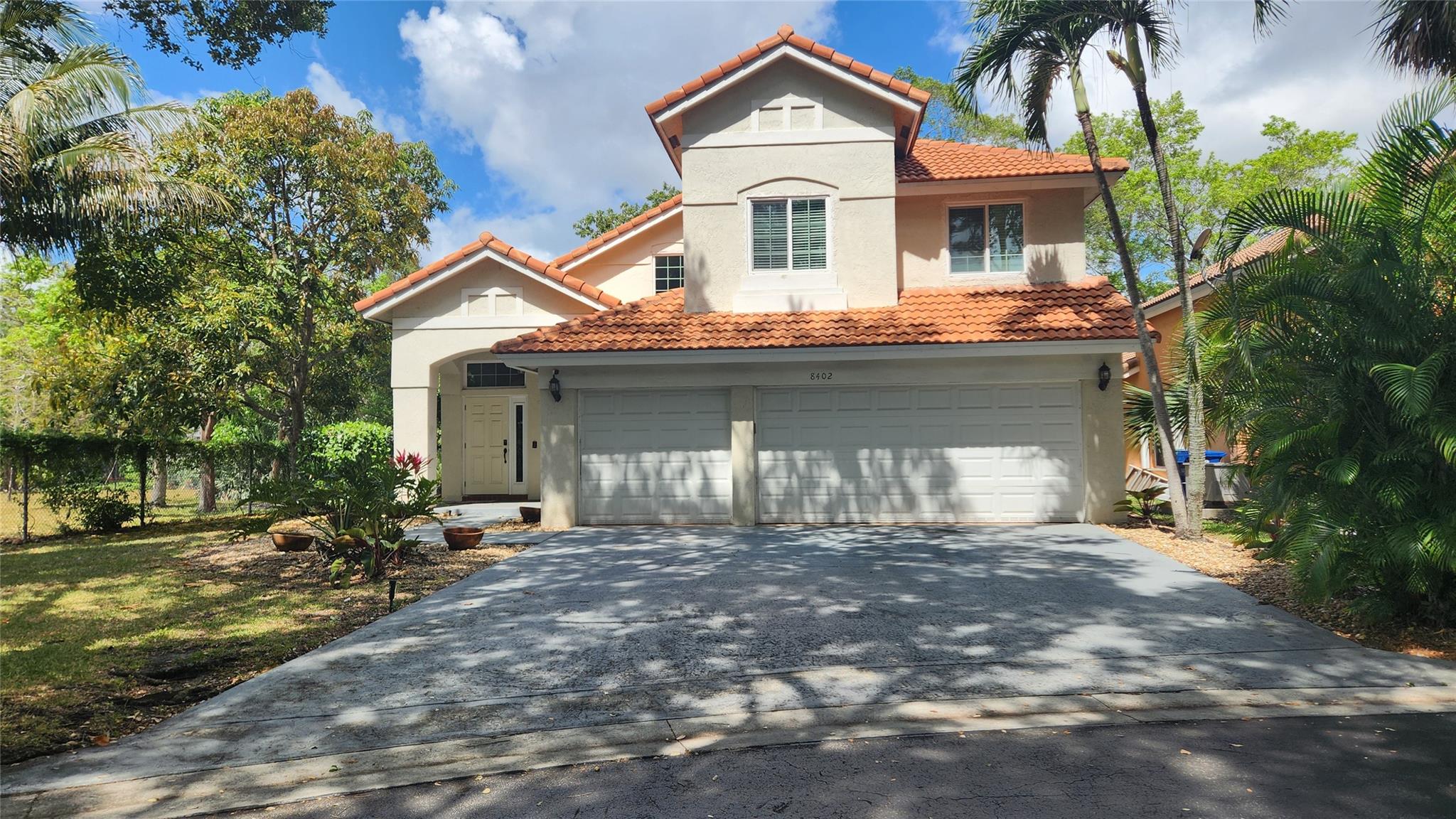 8402 NW 57th Dr, Coral Springs, FL 
