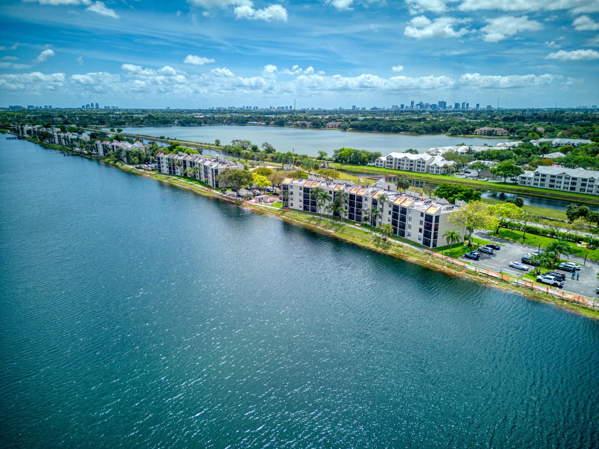 118 Lake Emerald Dr 102