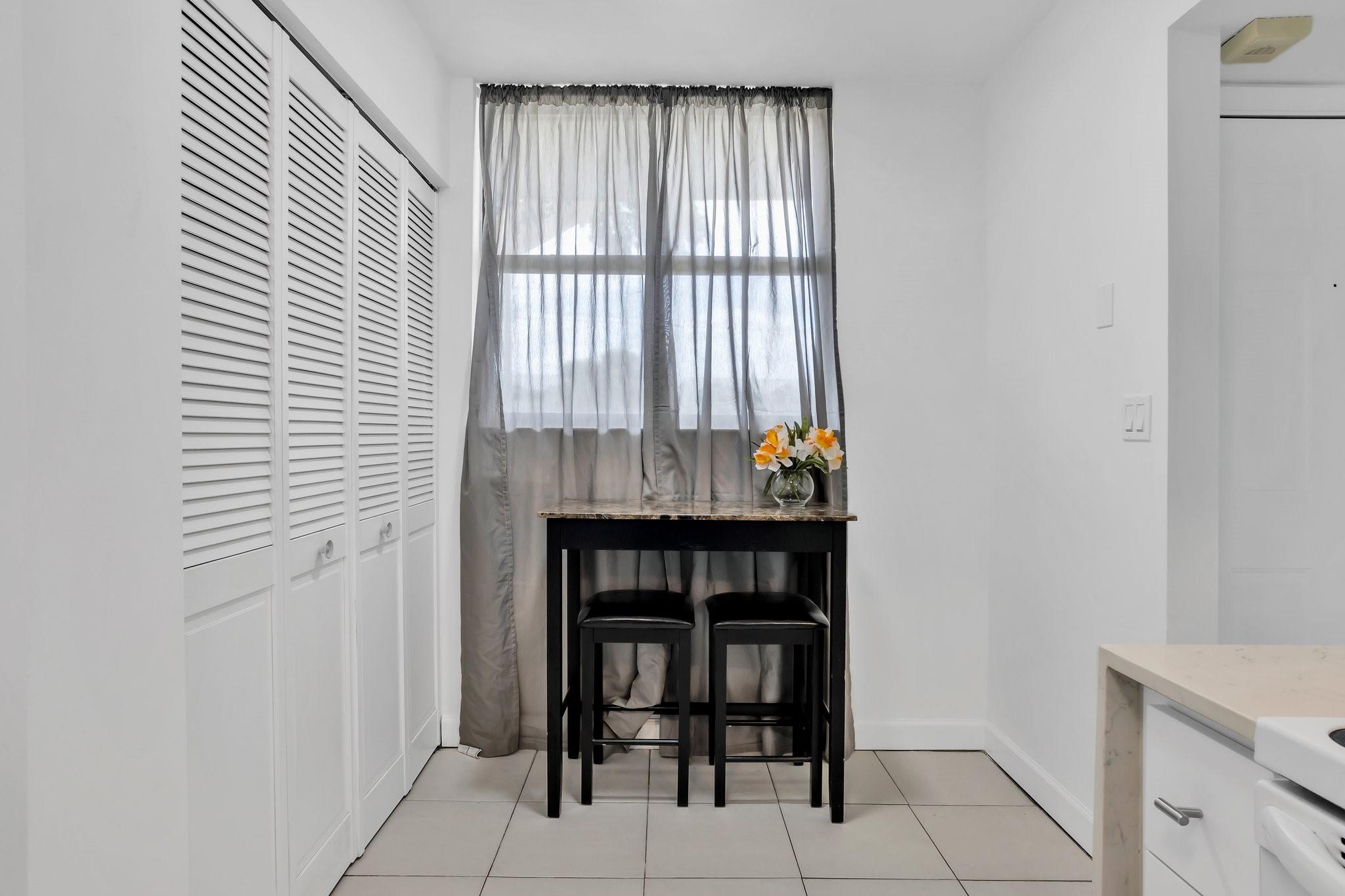 118 Lake Emerald Dr 102