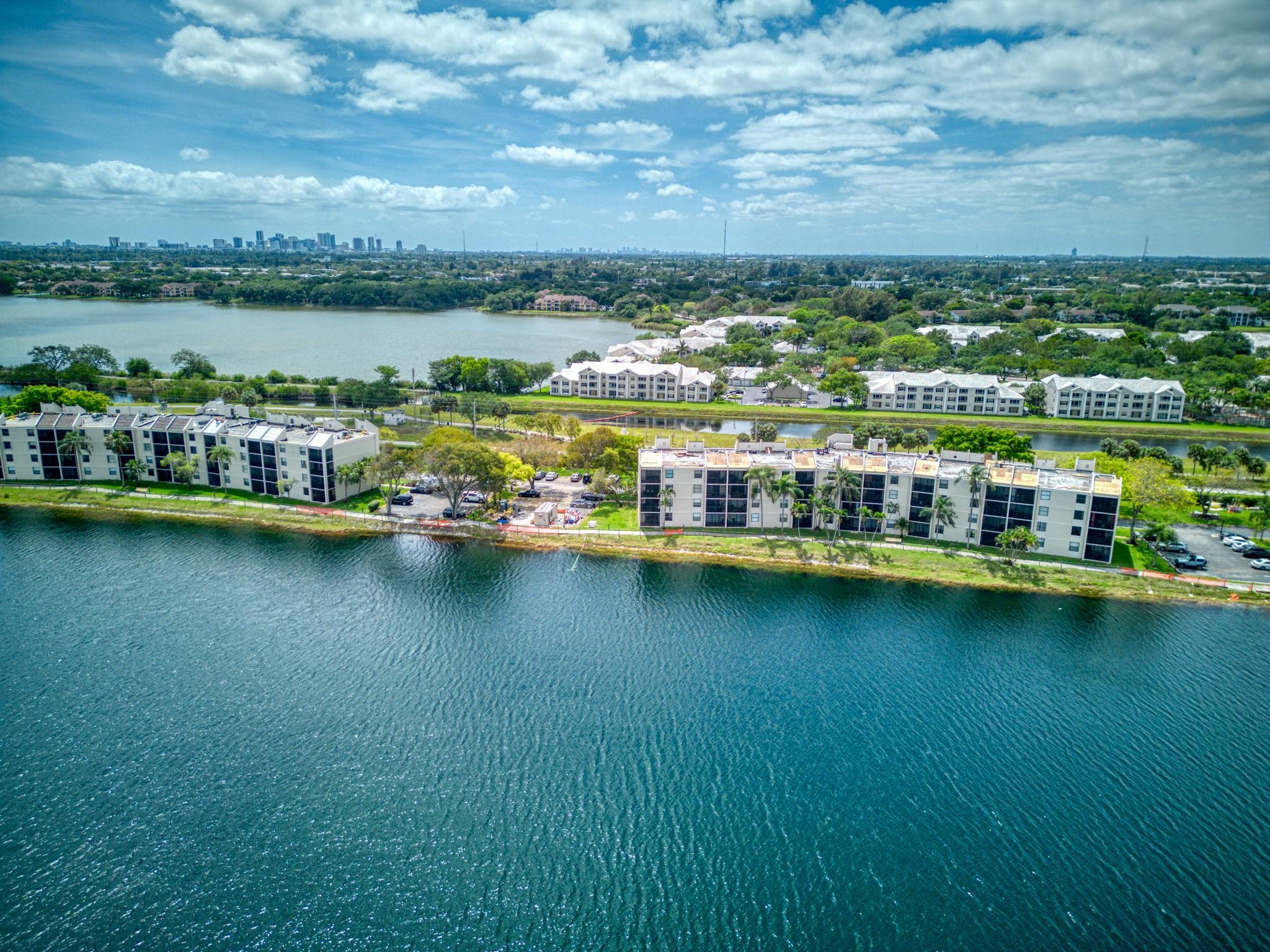 118 Lake Emerald Dr 102