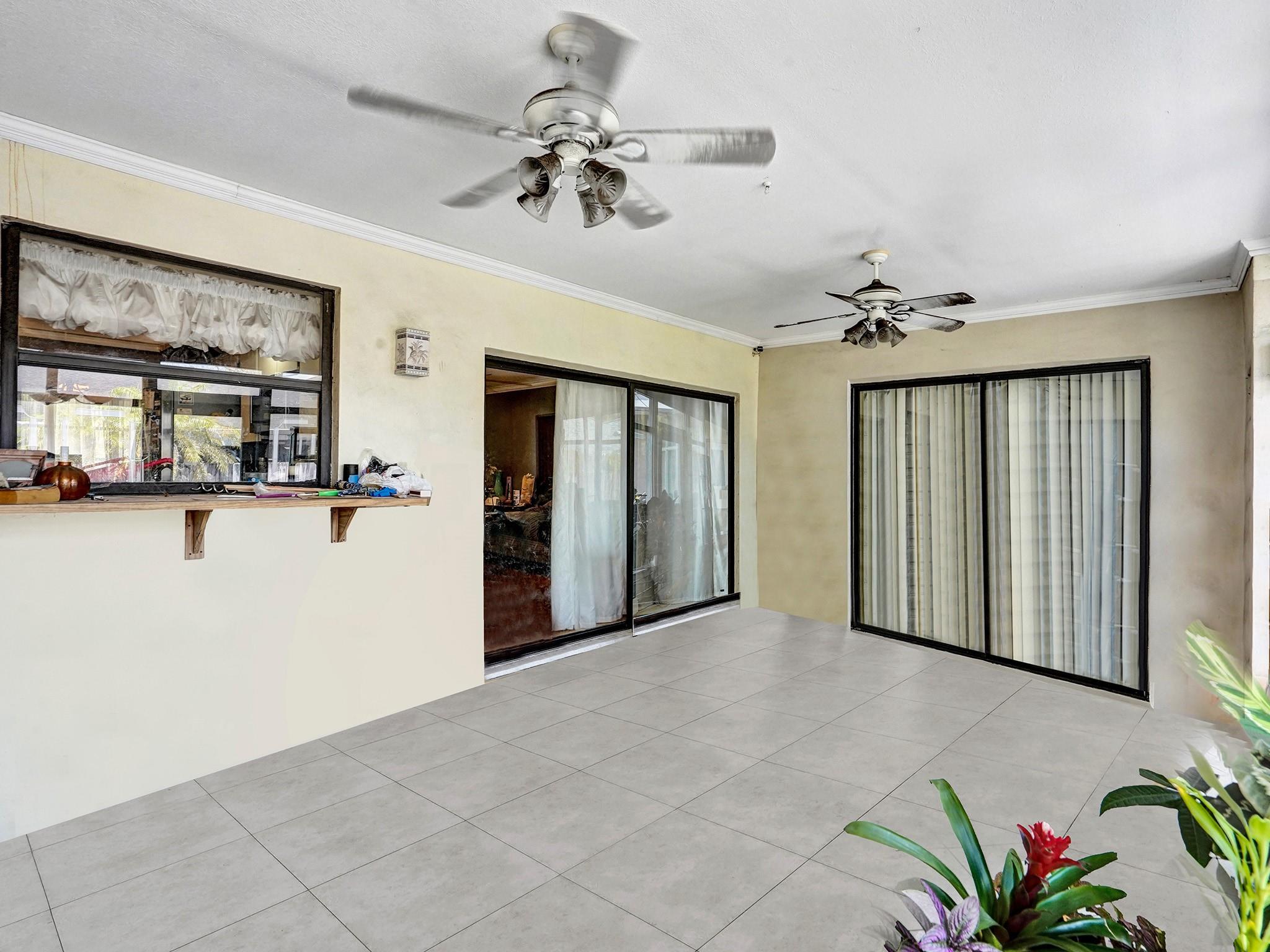Photo 14 of home located at 11773 SW 59th Ct, Cooper City FL