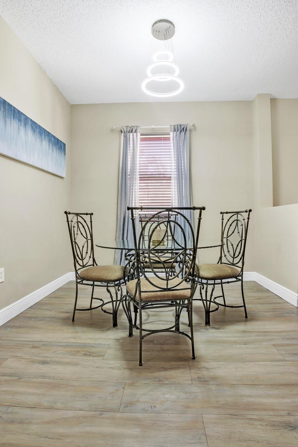 2892 Crestwood Ter 4201